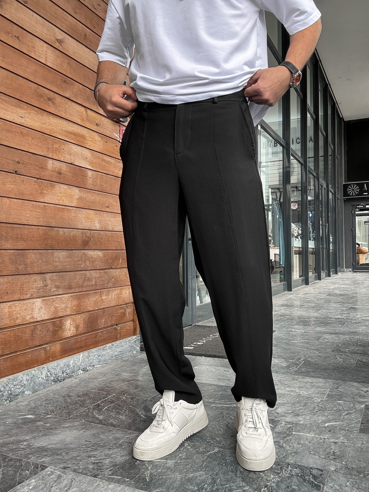 Siyah Önü Dikişli Havuç Kesim Pantolon YP-5023