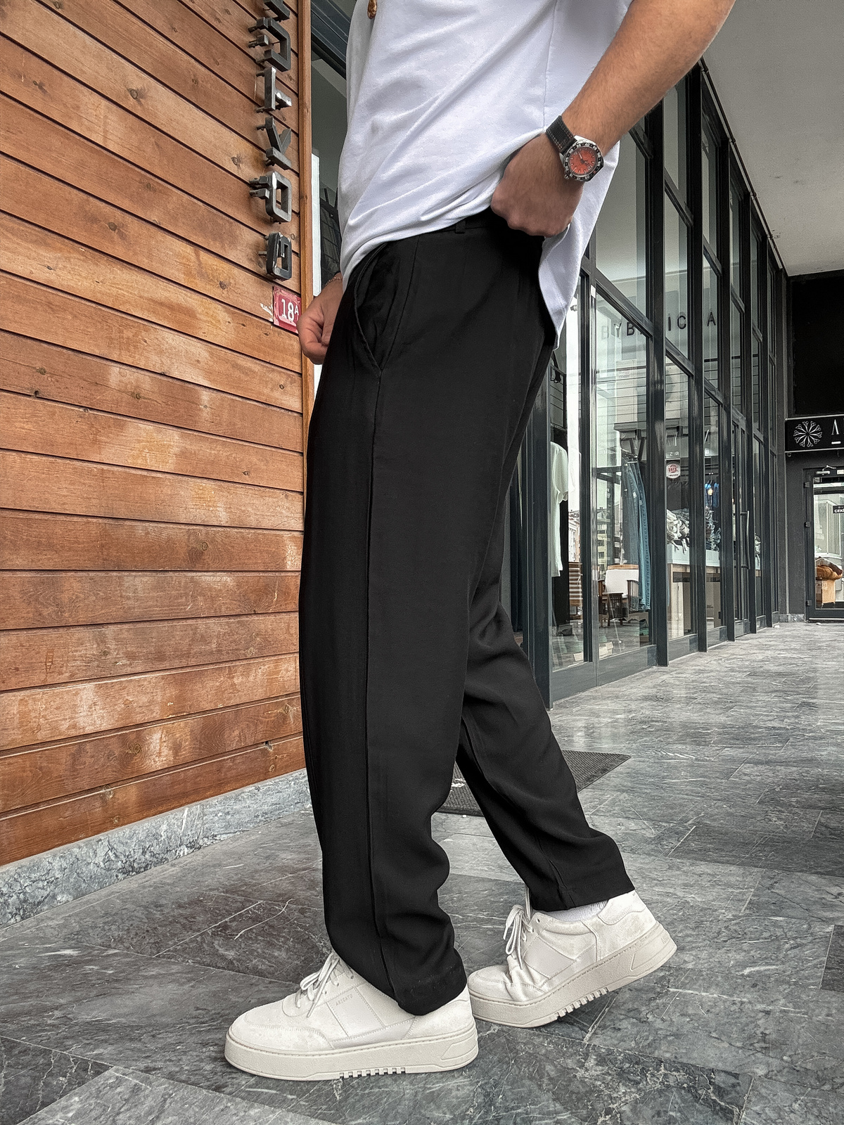 Siyah Önü Dikişli Havuç Kesim Pantolon YP-5023