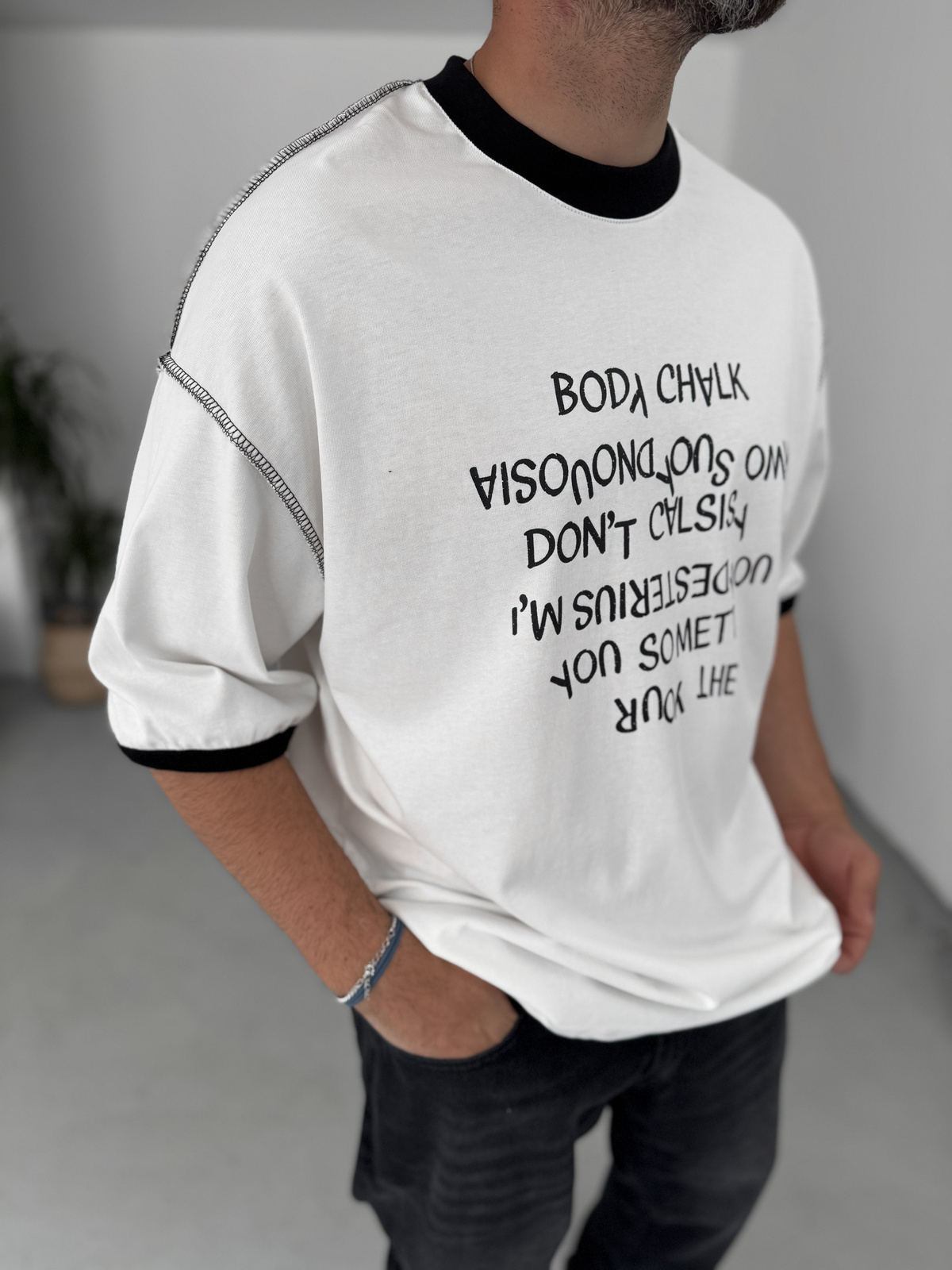 Siyah Reverse Text Baskılı Oversize T-Shirt BS-003