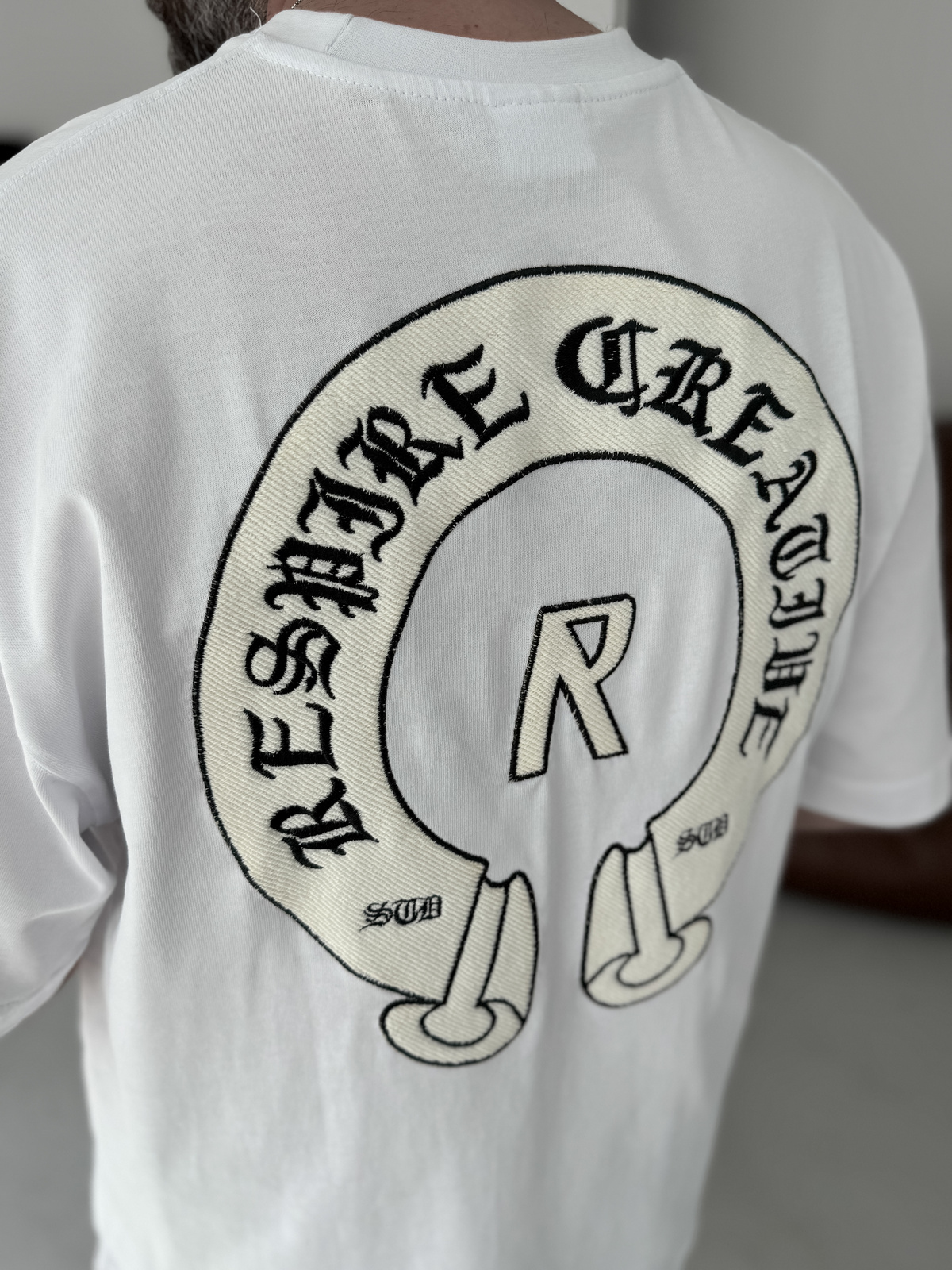 Beyaz Creative Nakışlı Oversize T-Shirt RES-5245