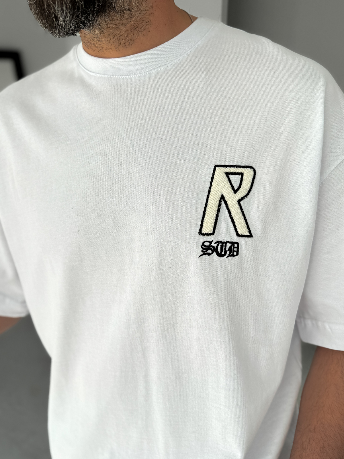 Beyaz Creative Nakışlı Oversize T-Shirt RES-5245