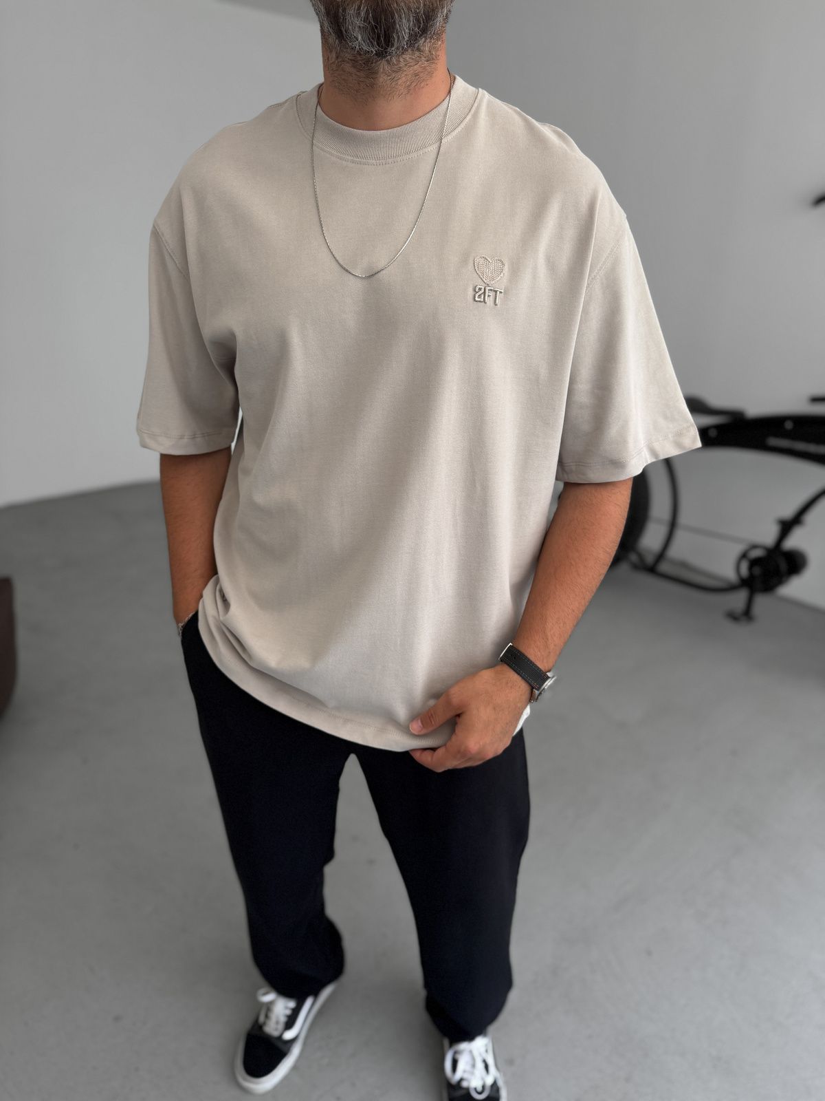 Taş Kalp Nakışlı Basic T-Shirt TW-1140