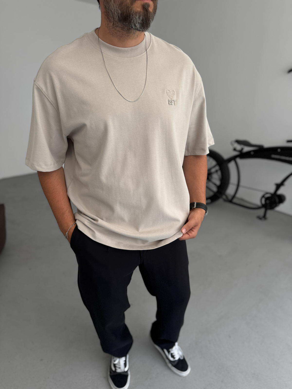 Taş Kalp Nakışlı Basic T-Shirt TW-1140