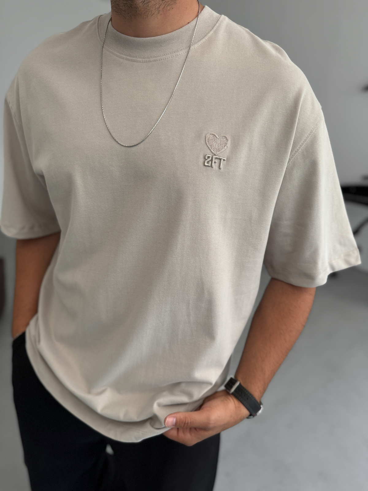 Taş Kalp Nakışlı Basic T-Shirt TW-1140