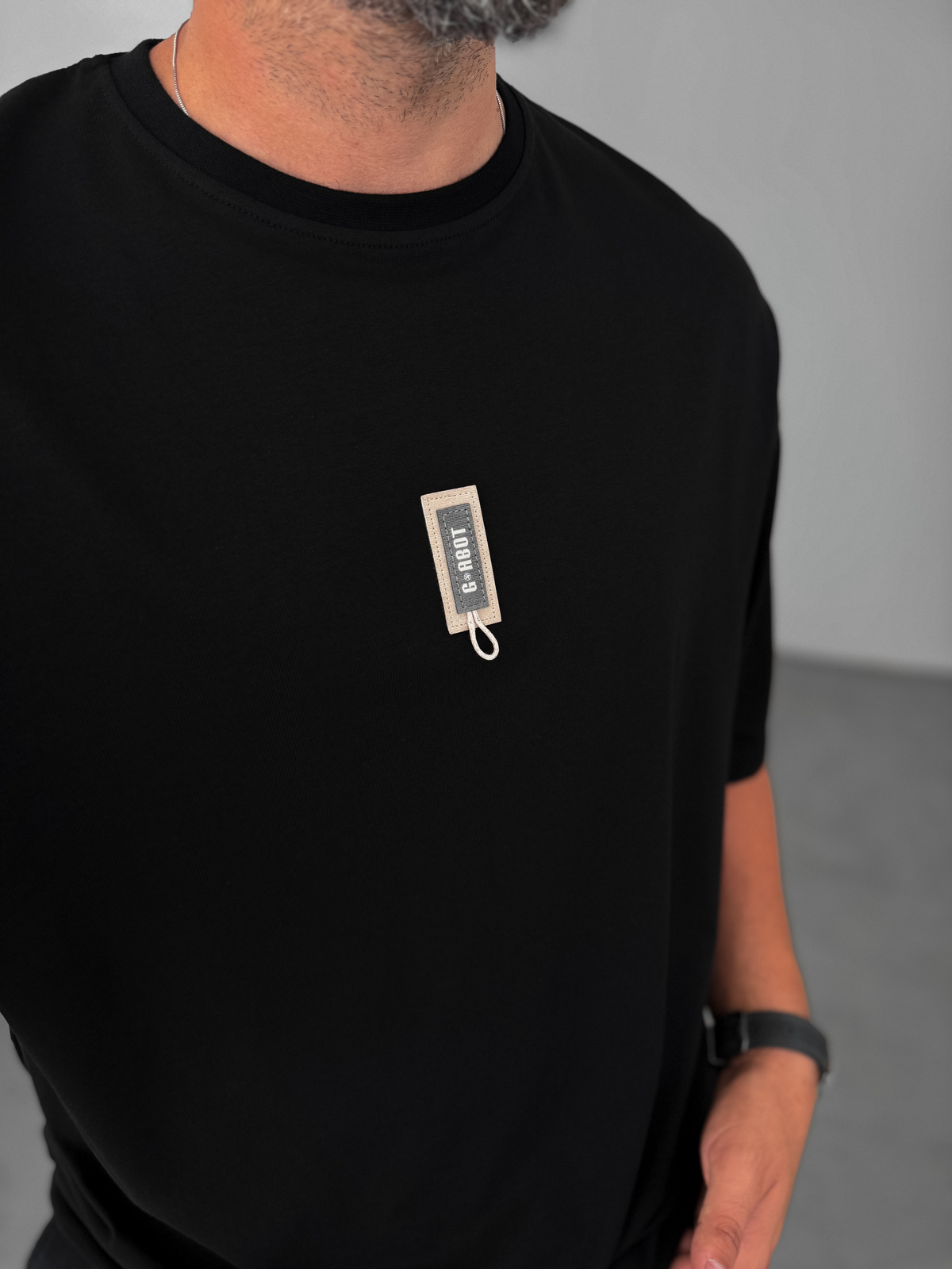 Siyah G- İpli Patchli Oversize T-Shirt BY-080