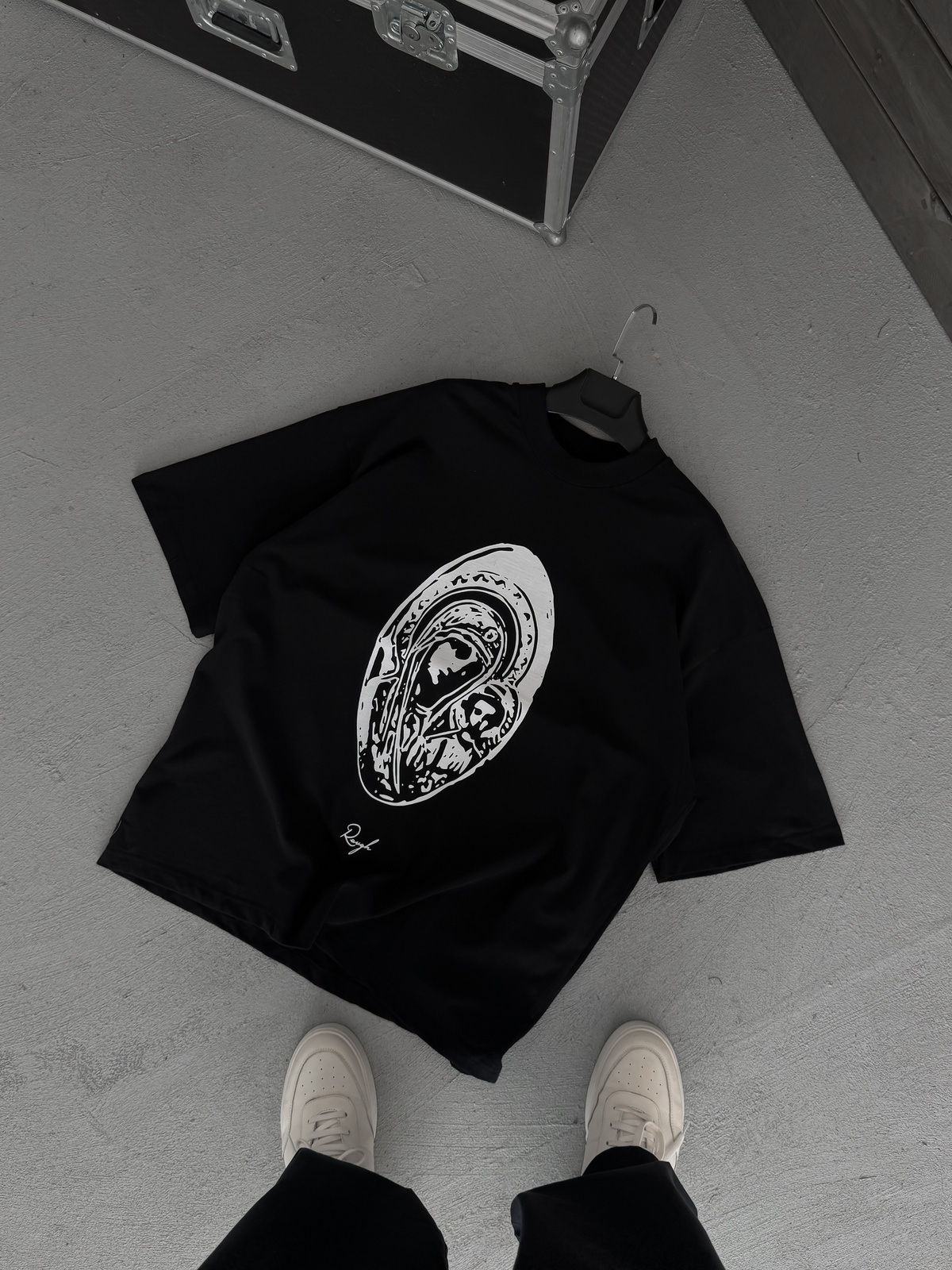 Siyah Rough Baskılı Oversize T-Shirt BS-