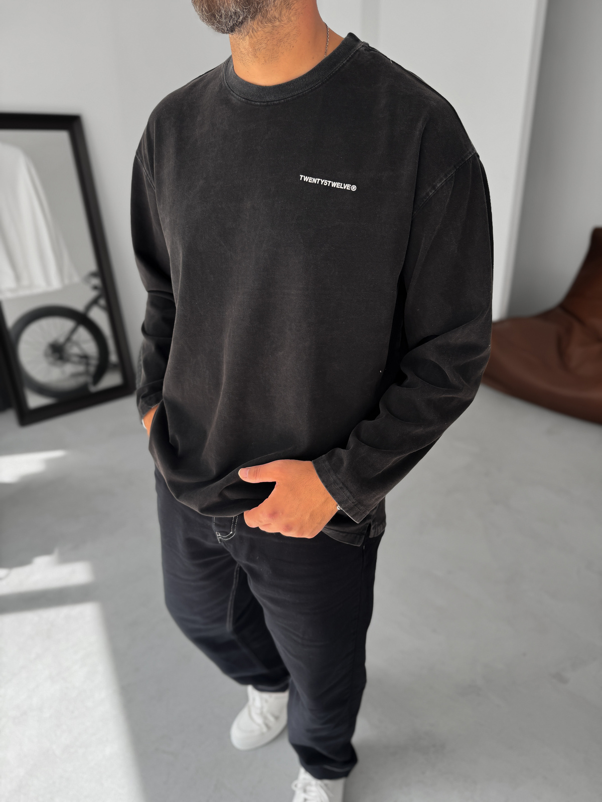 Siyah Yıkamalı Kabartmalı Sweatshirt TW-7023