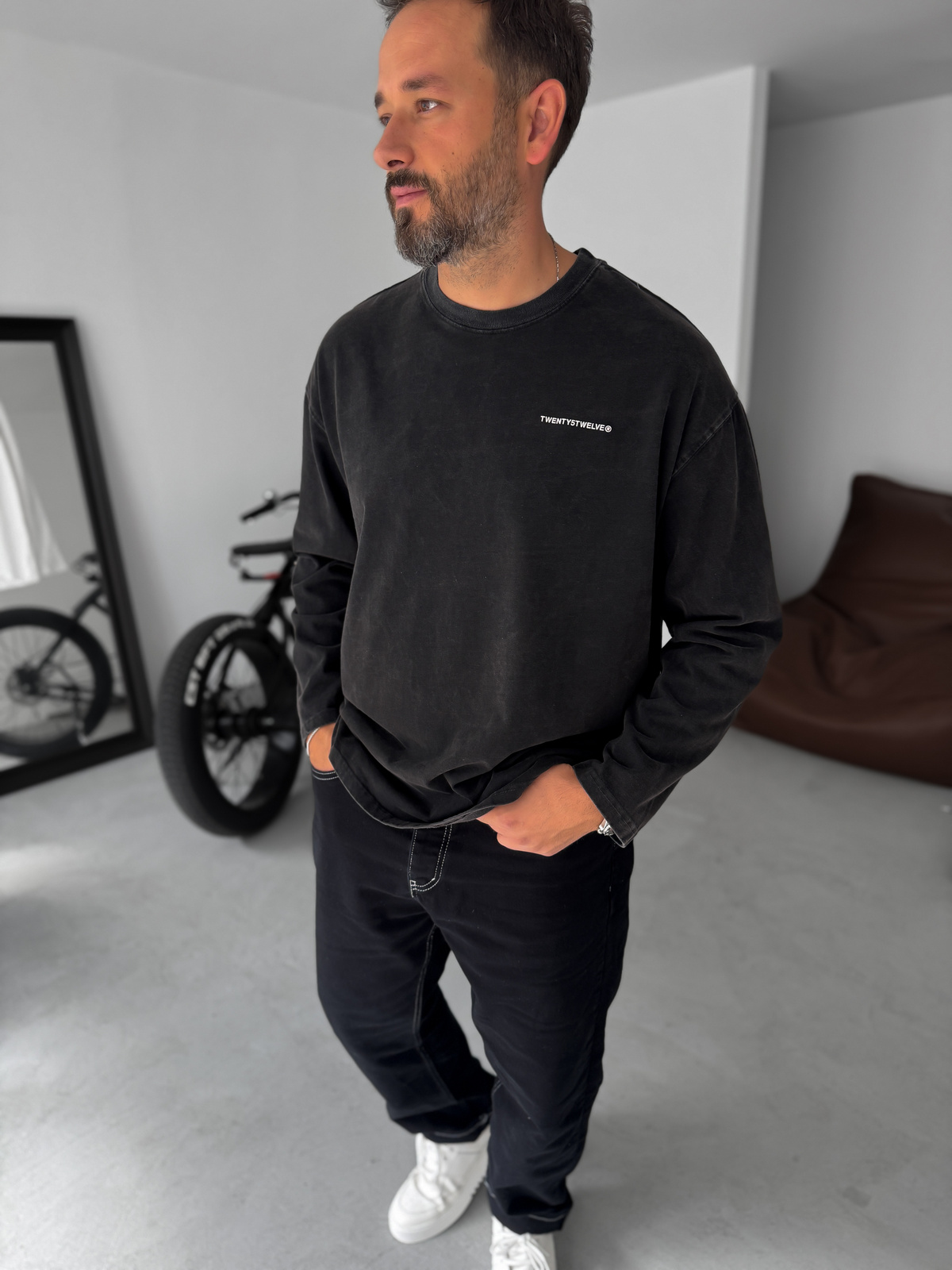 Siyah Yıkamalı Kabartmalı Sweatshirt TW-7023