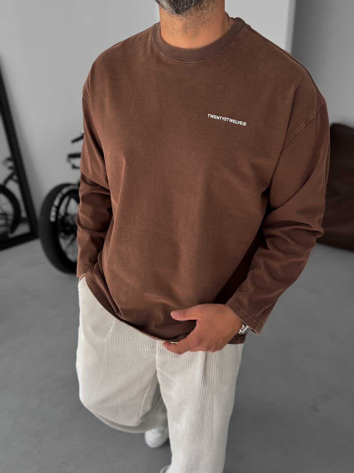 Kahve Yıkamalı Kabartmalı Sweatshirt TW-7023