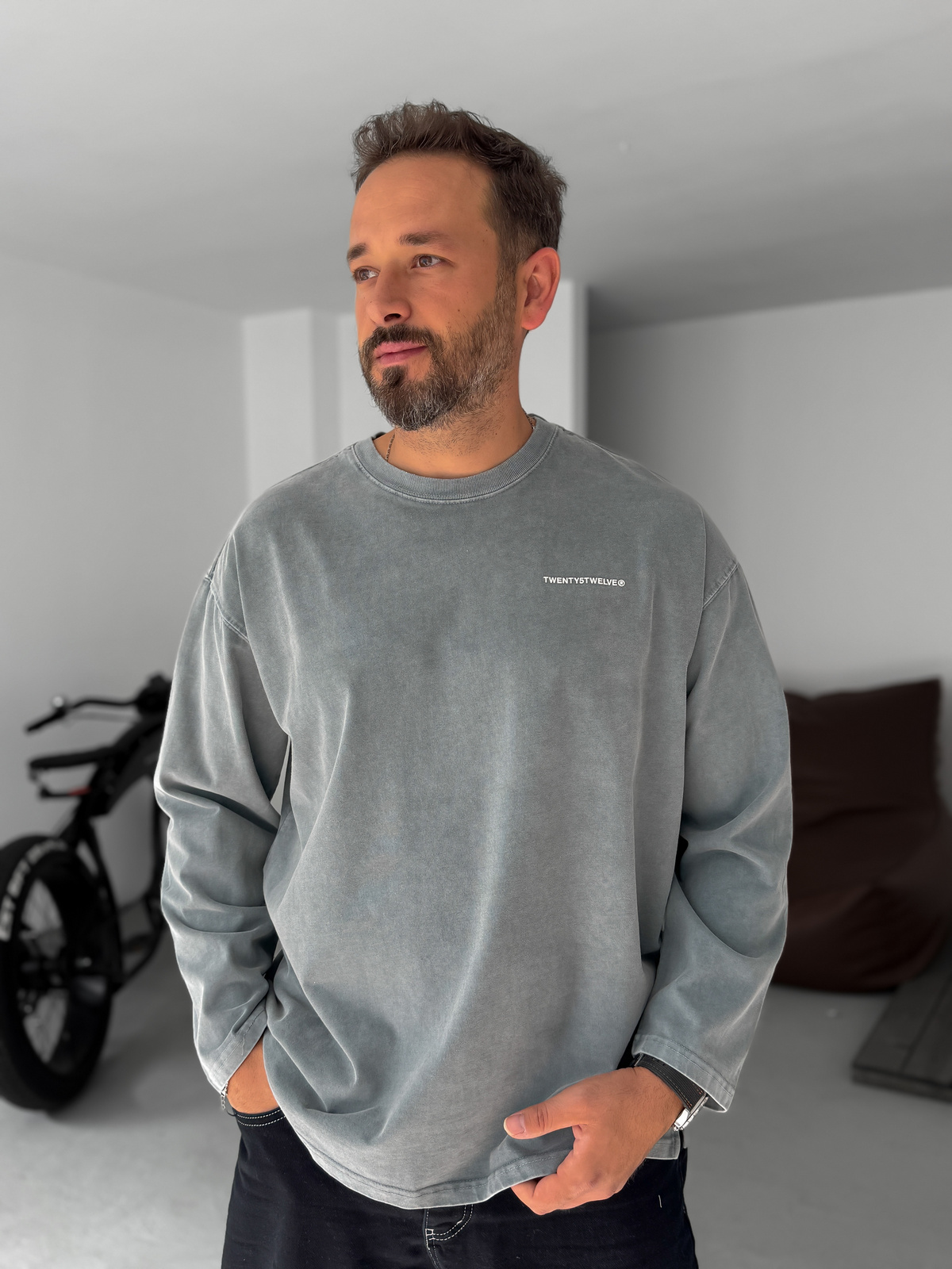 Gri Yıkamalı Kabartmalı Sweatshirt TW-7023