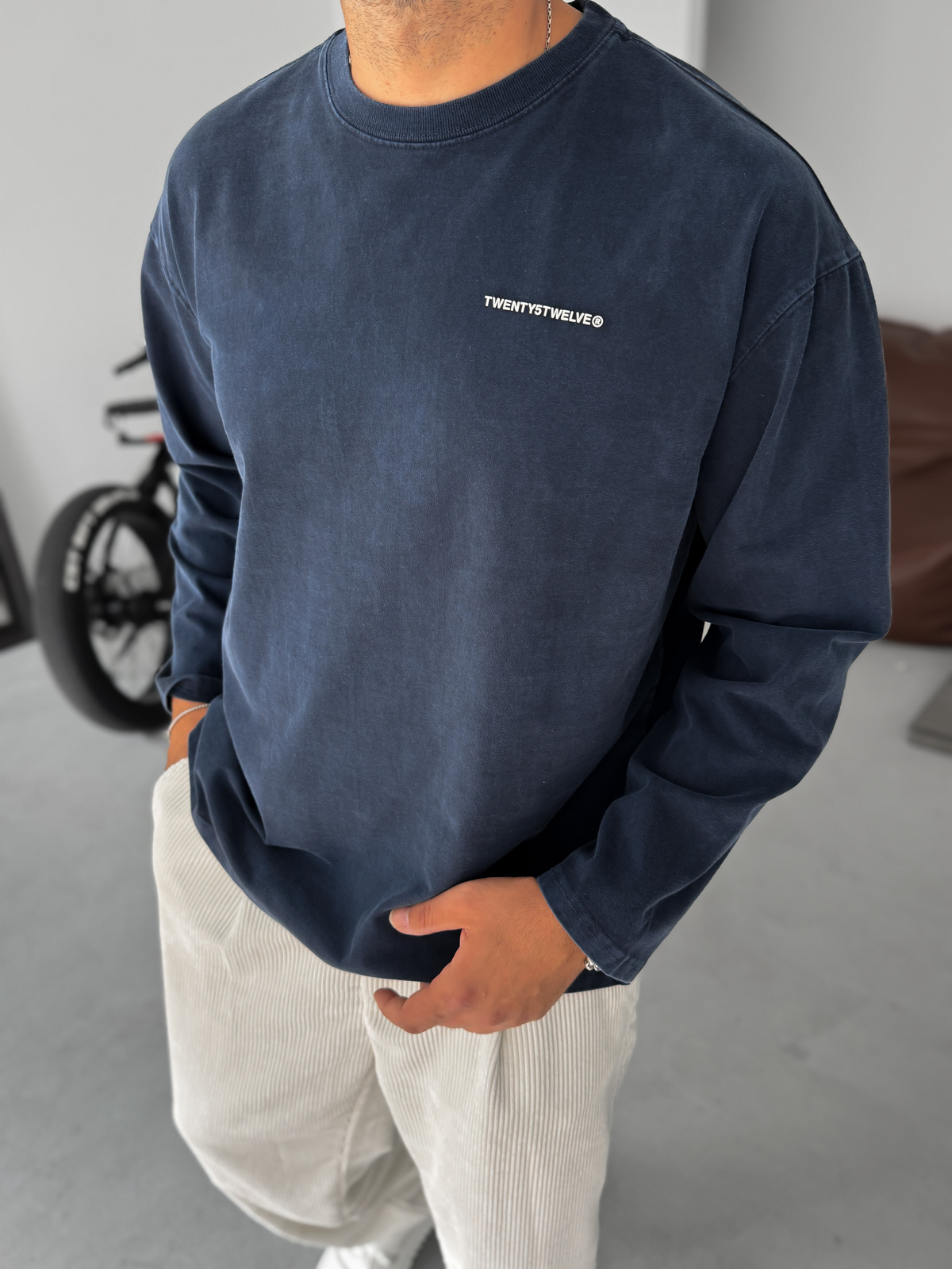 Lacivert Yıkamalı Kabartmalı Sweatshirt TW-7023