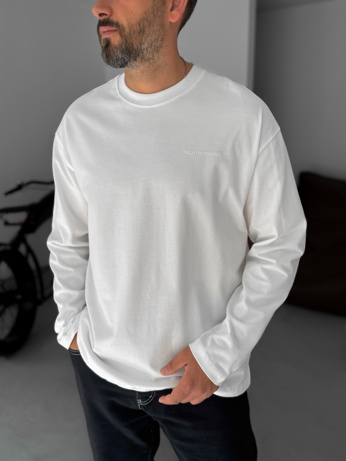 Beyaz Kabartmalı Basic Sweatshirt TW-7022