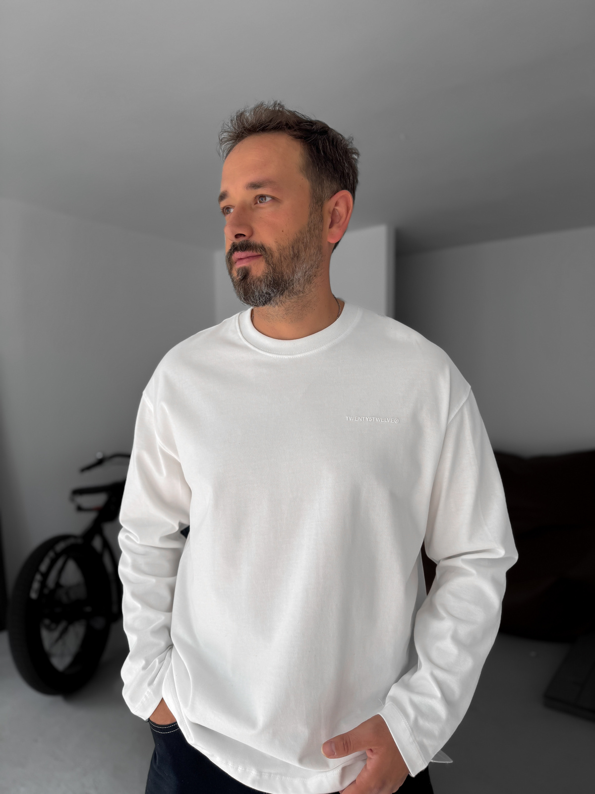 Beyaz Kabartmalı Basic Sweatshirt TW-7022