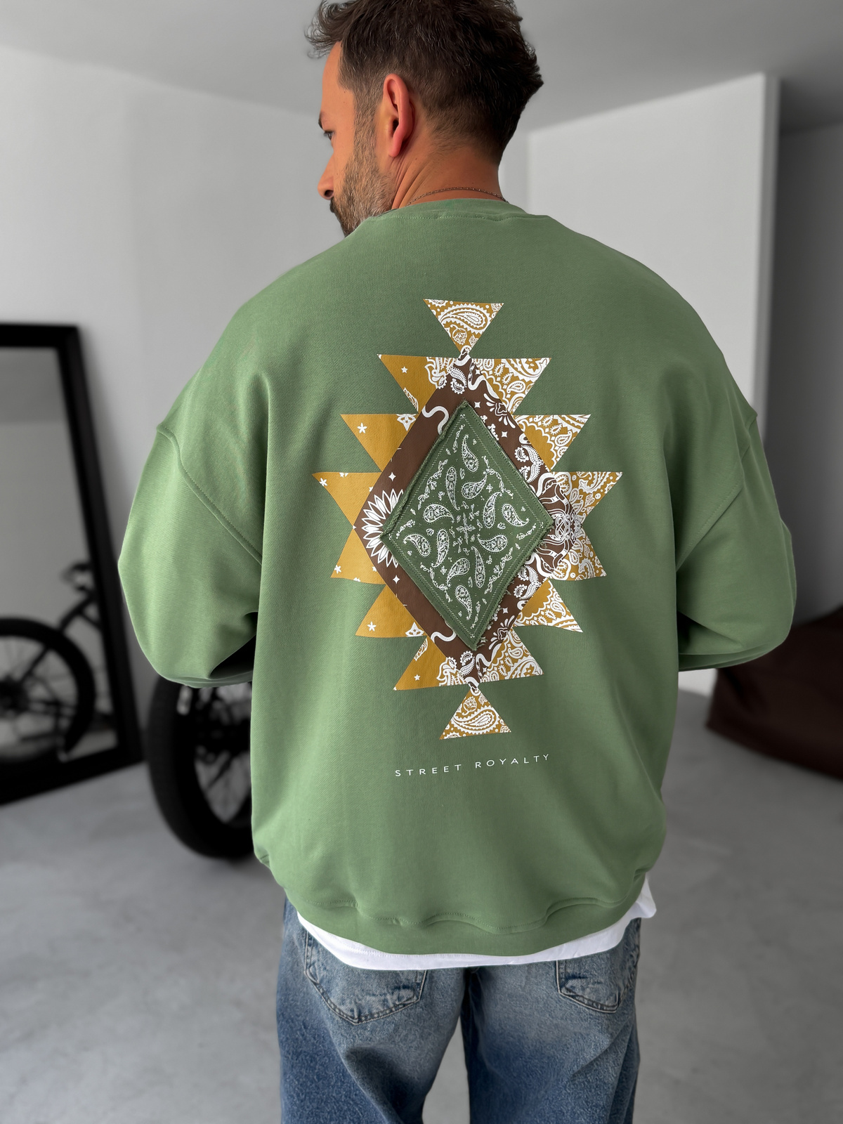 Yeşil Patchli Street Baskılı Sweatshirt JJ-118