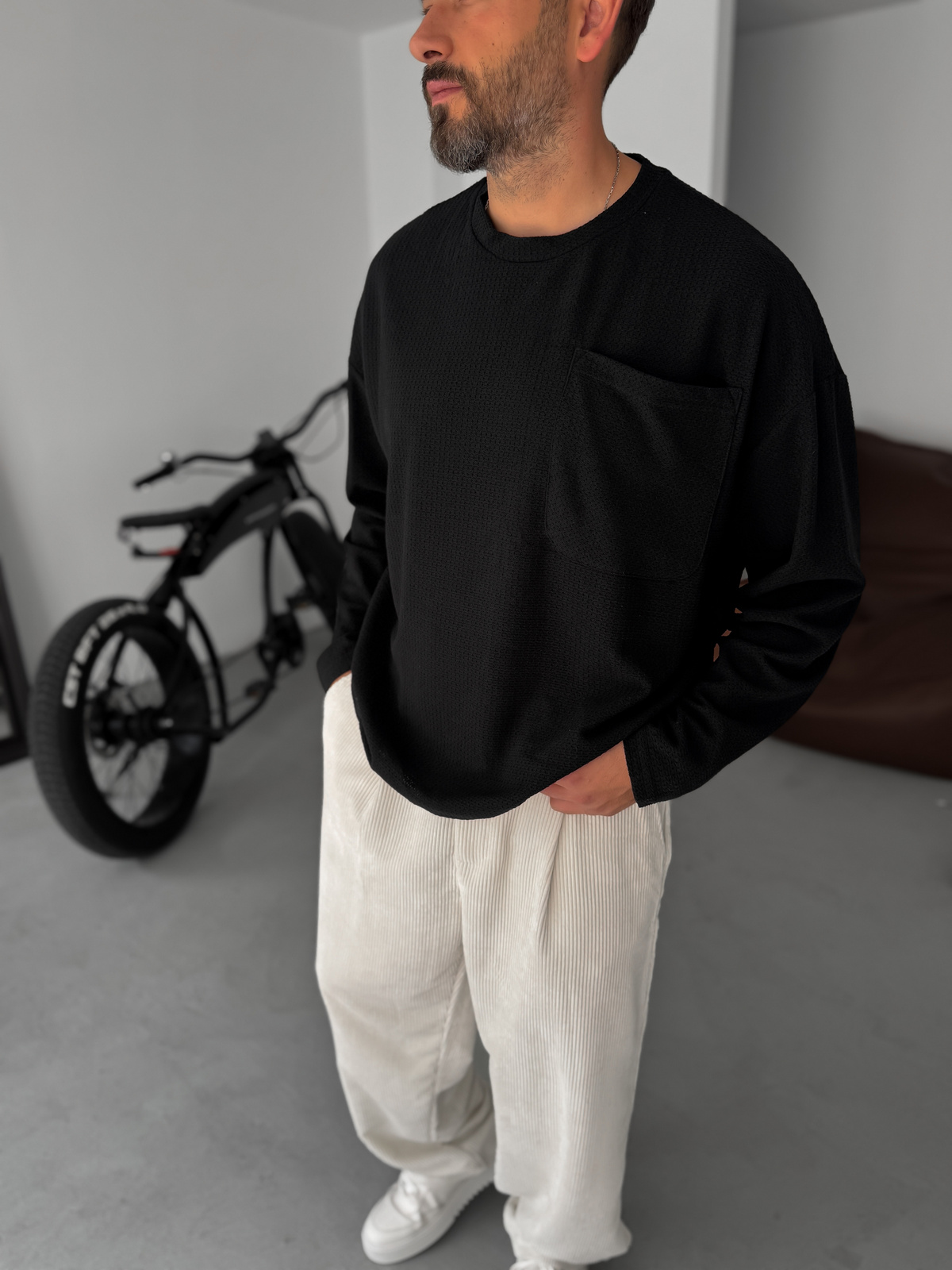 Siyah Dokulu Örme Cepli Sweatshirt TW-1561