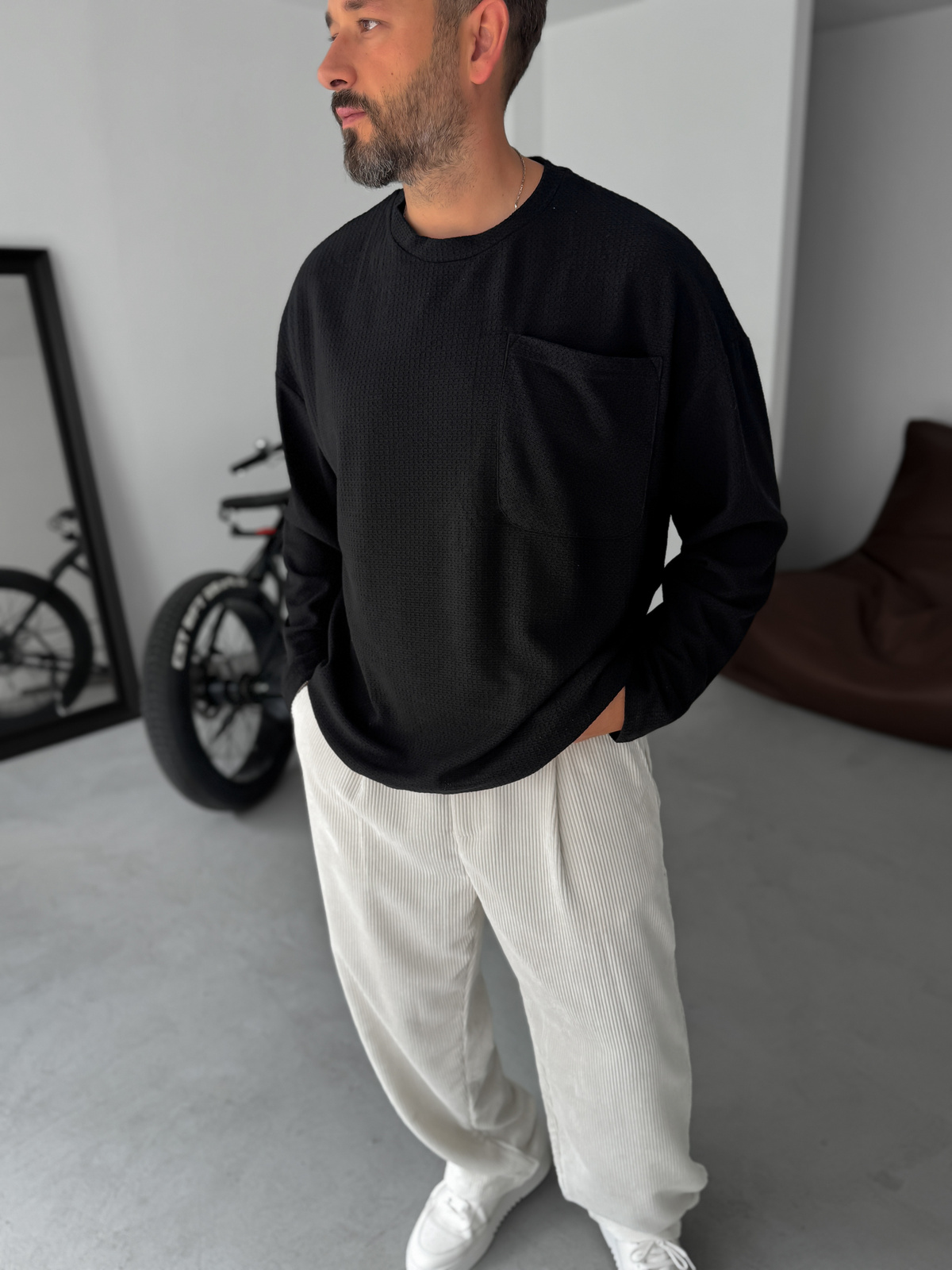 Siyah Dokulu Örme Cepli Sweatshirt TW-1561