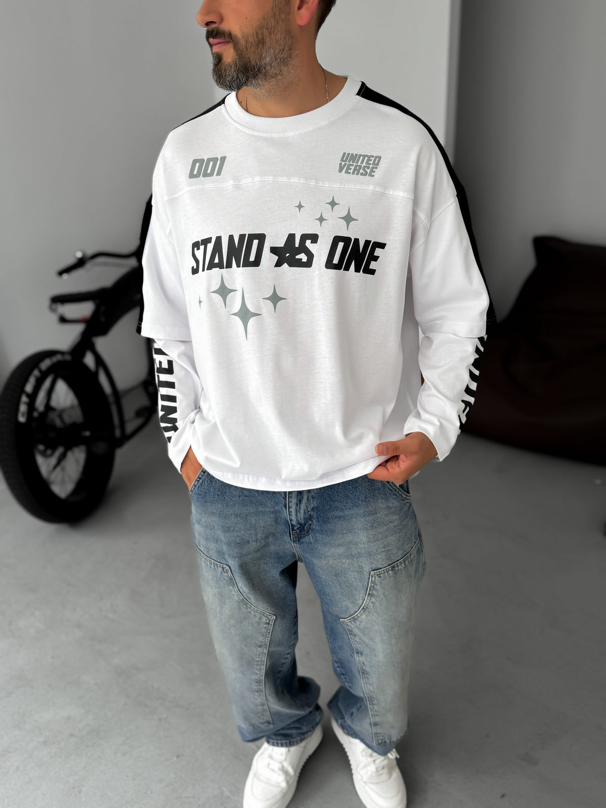 Beyaz Stand Baskılı Parçalı Sweatshirt JJ-111