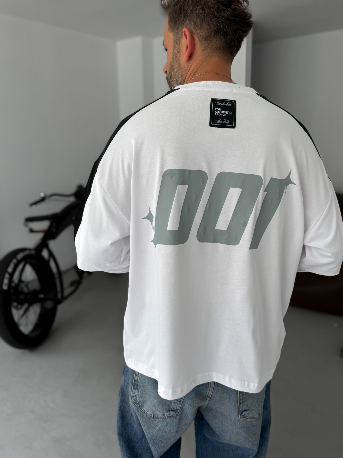 Beyaz Stand Baskılı Parçalı Sweatshirt JJ-111