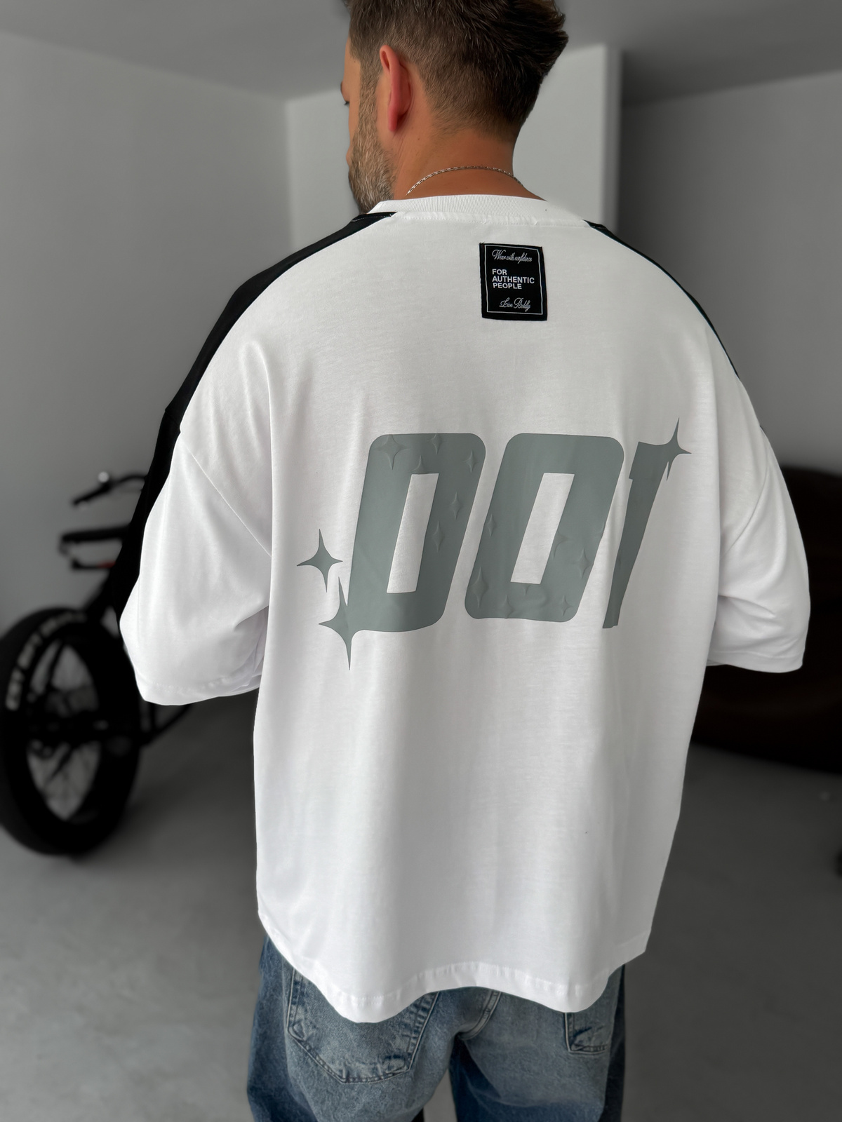 Beyaz Stand Baskılı Parçalı Sweatshirt JJ-111