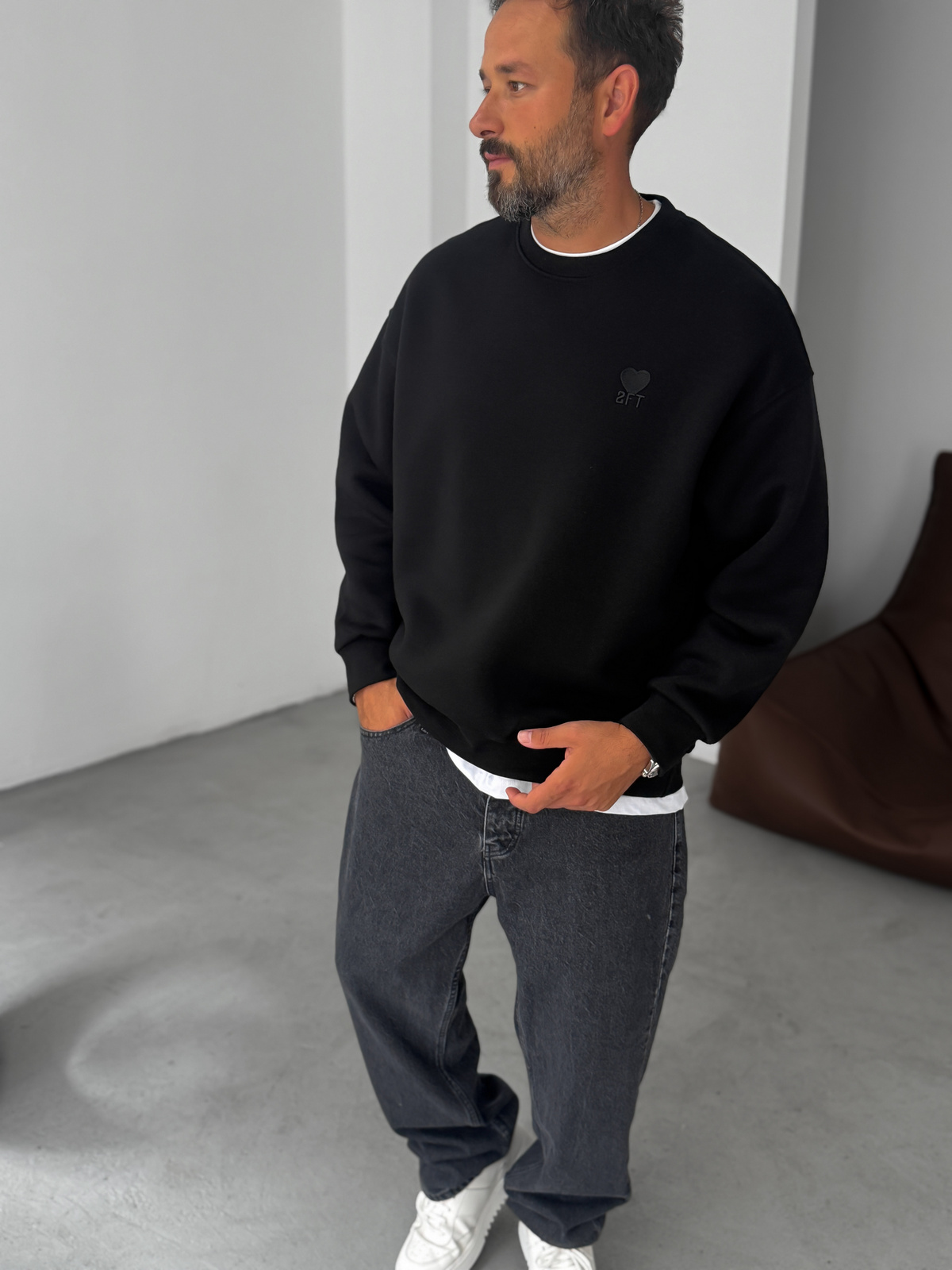 Siyah Kalp Nakışlı Basic Oversize Sweatshirt TW-7080