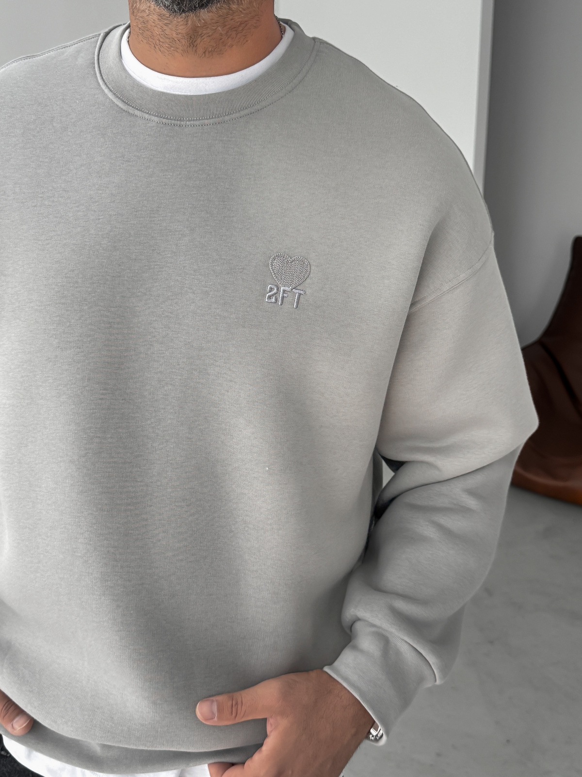 Gri Kalp Nakışlı Basic Oversize Sweatshirt TW-7080