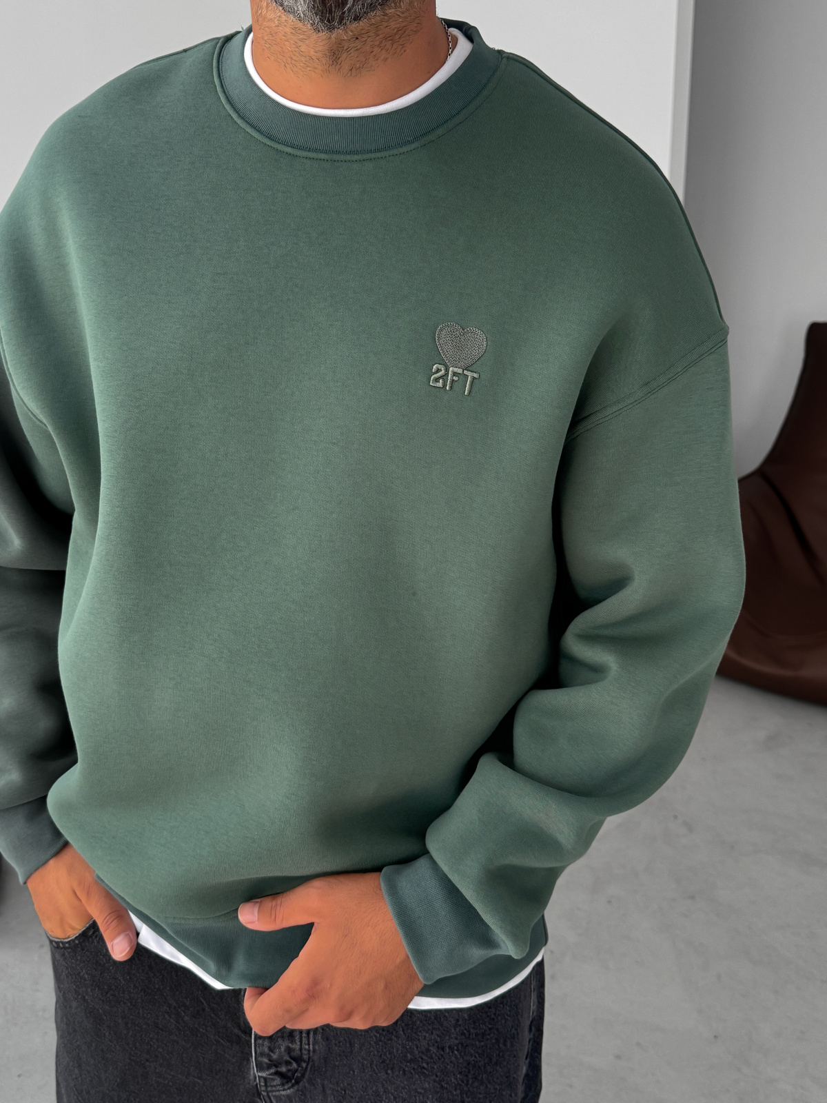 Koyu Yeşil Kalp Nakışlı Basic Oversize Sweatshirt TW-7080