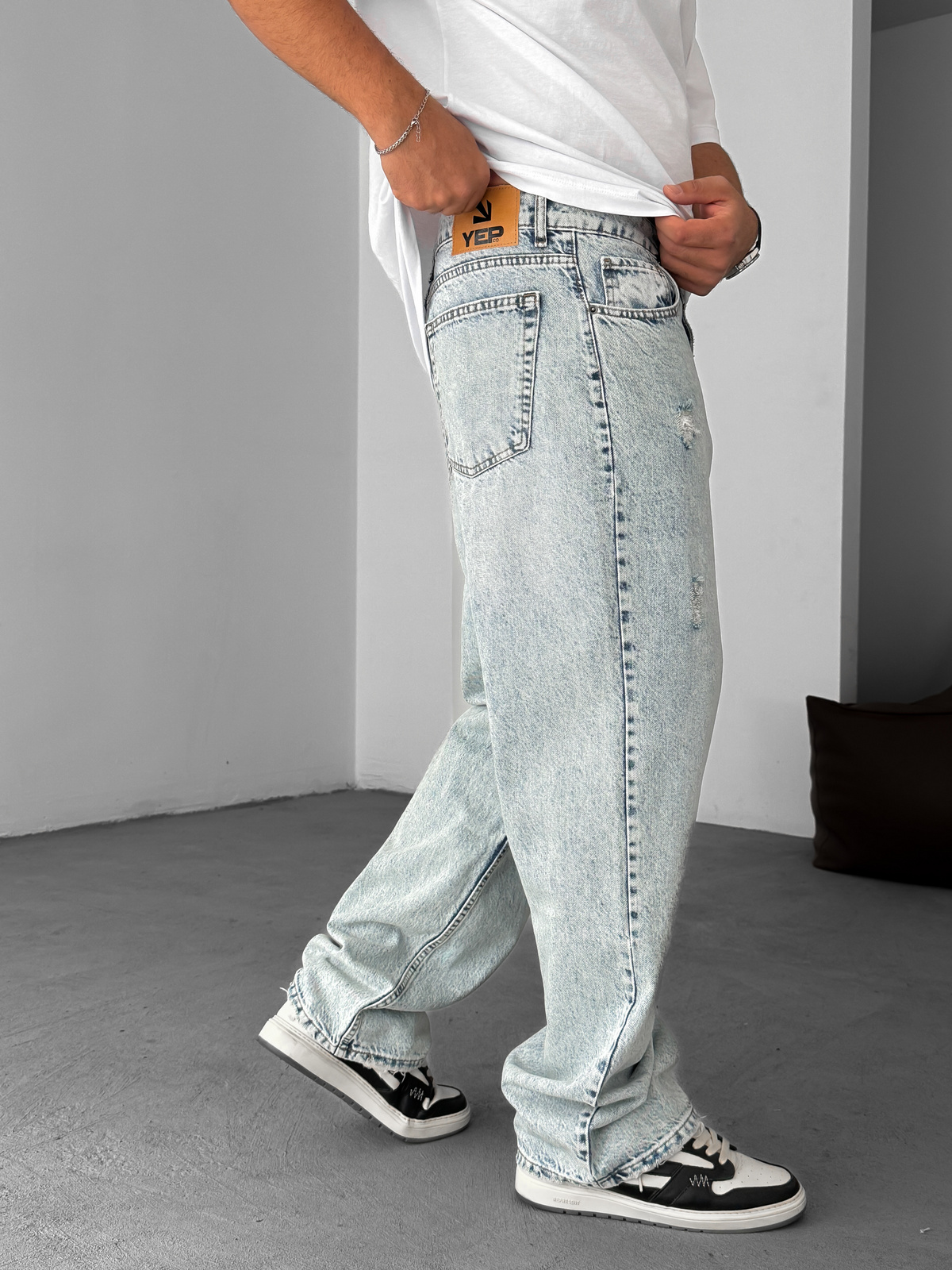 Buz Mavisi Yırtık Detaylı Baggy Jean YP-5025