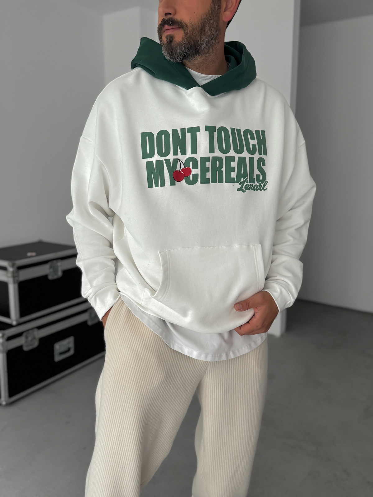 Beyaz Cherry Baskılı Kapüşonlu Sweatshirt HM-0003
