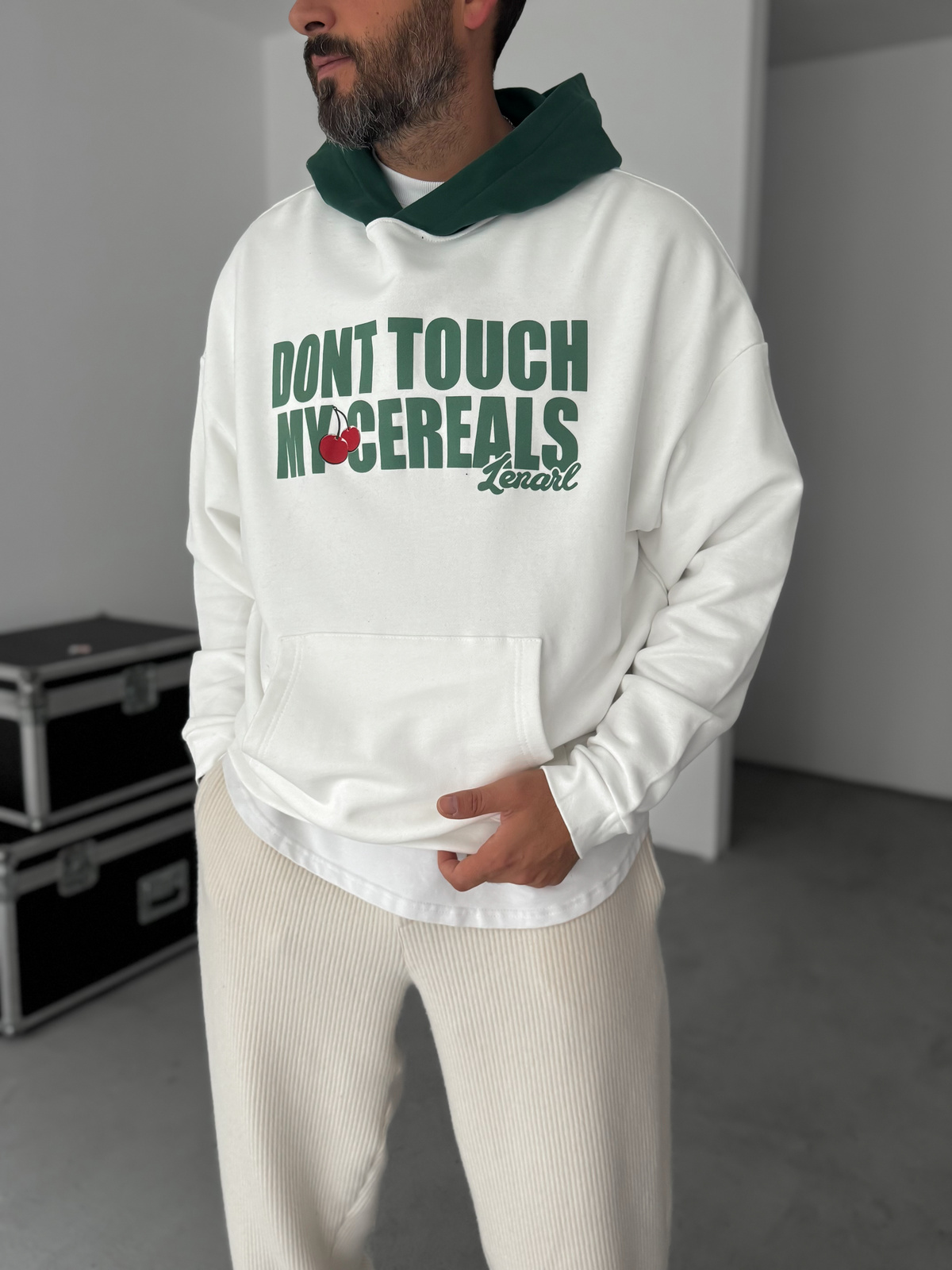 Beyaz Cherry Baskılı Kapüşonlu Sweatshirt HM-0003