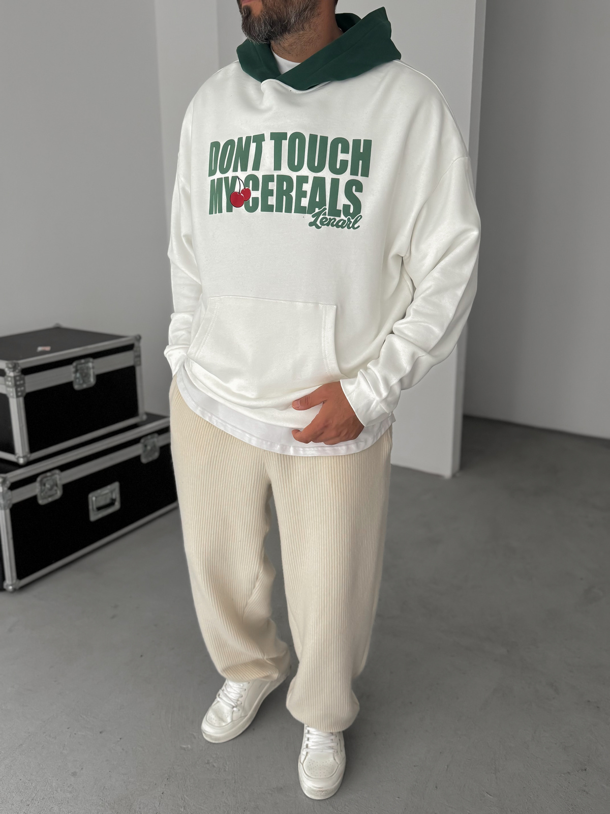 Beyaz Cherry Baskılı Kapüşonlu Sweatshirt HM-0003