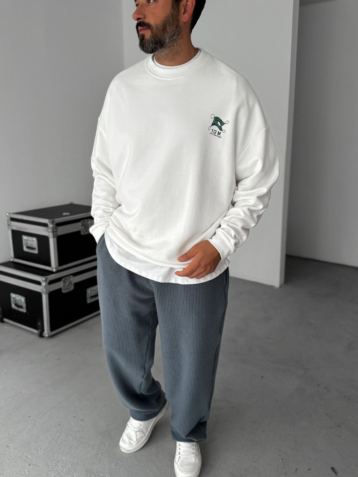 Beyaz Flag Baskılı Sweatshirt HM-0004