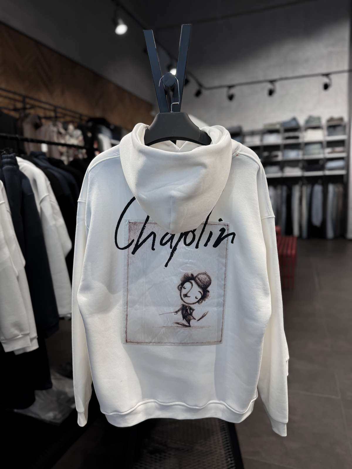 Beyaz Chaplin Patchli Kapüşonlu Sweatshirt SW-4970