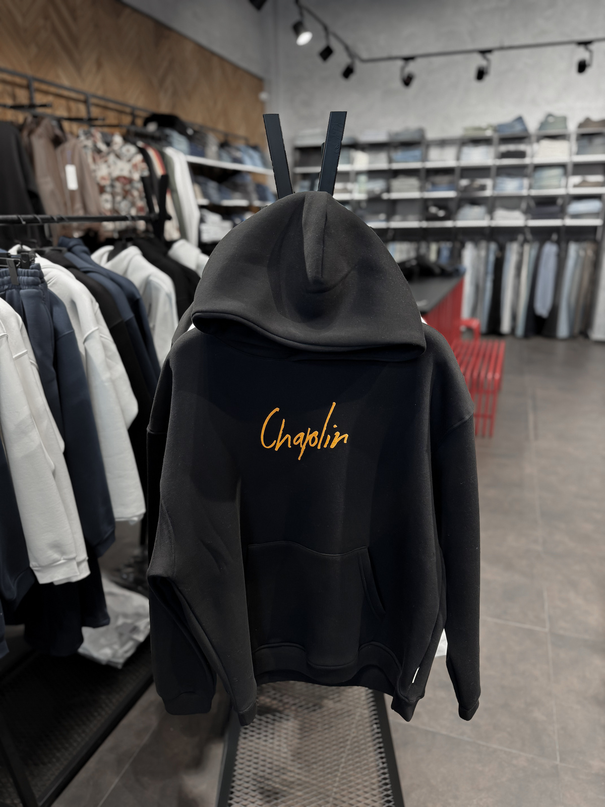 Siyah Chaplin Patchli Kapüşonlu Sweatshirt SW-4970
