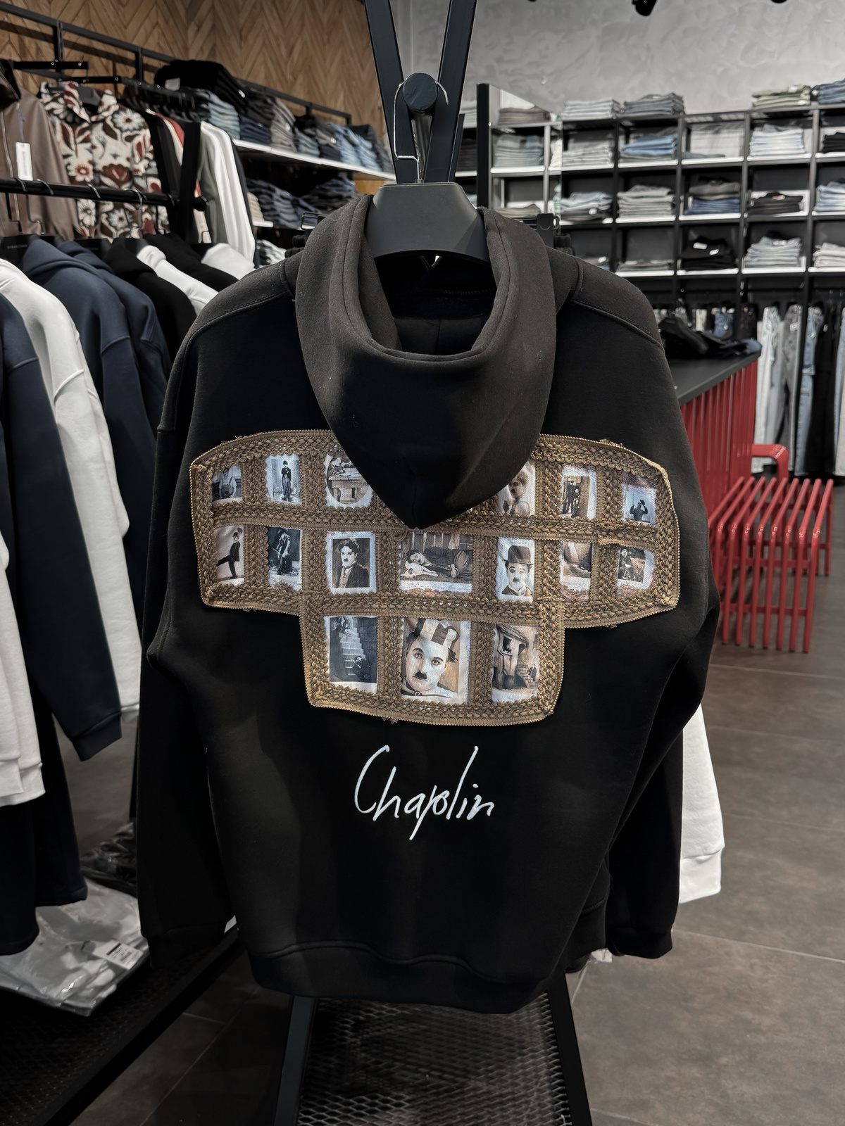 Siyah Hasır Chaplin Sweatshirt SW-4992