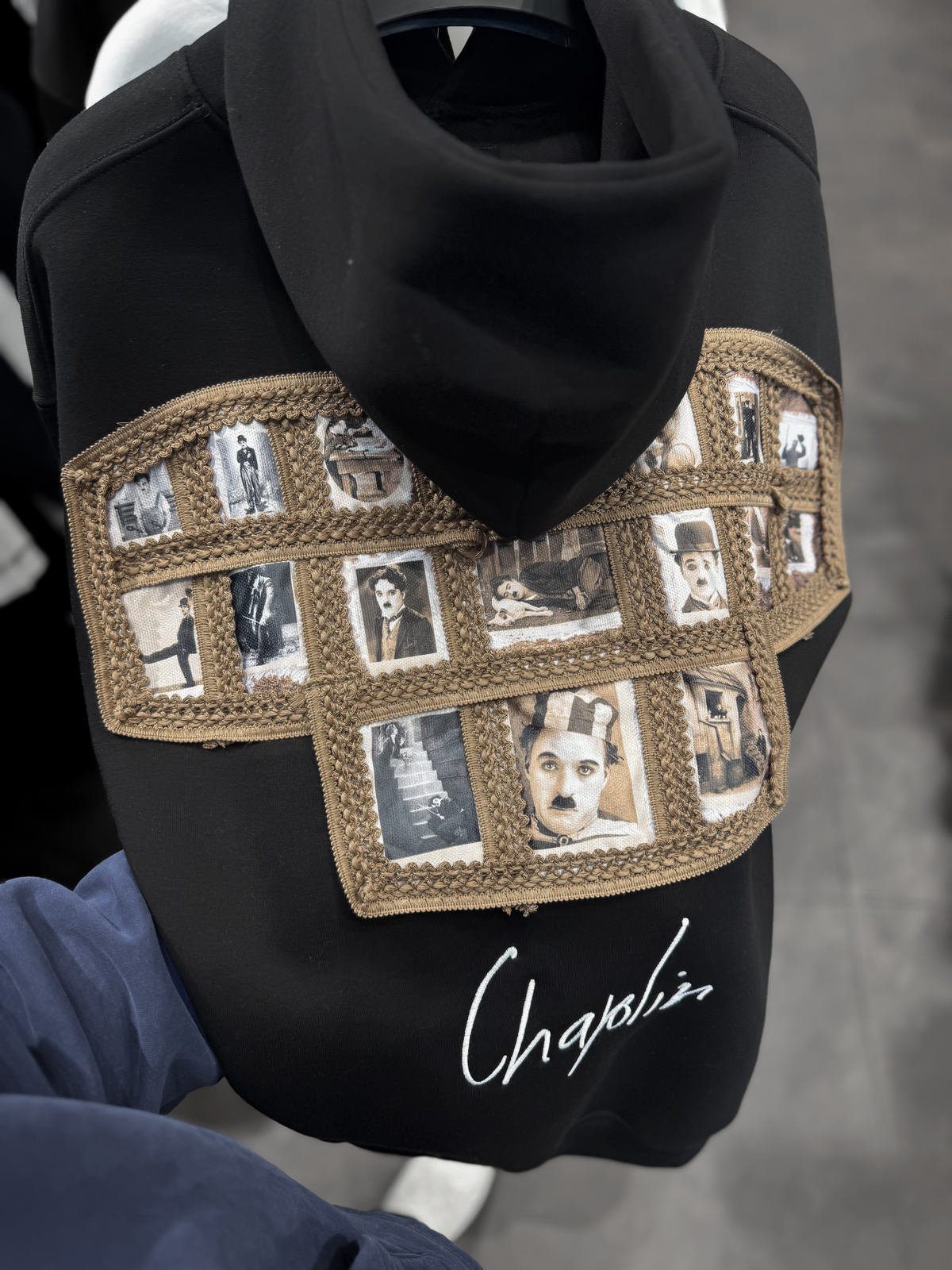 Siyah Hasır Chaplin Sweatshirt SW-4992