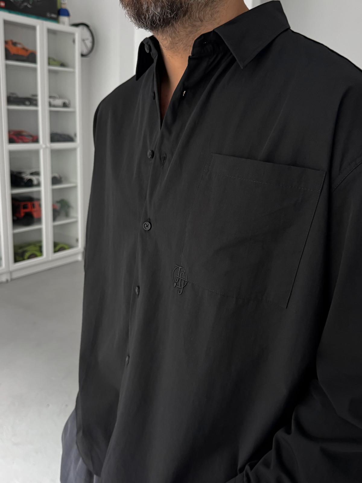 Siyah Cep Nakışlı Oversize Gömlek TW-1054