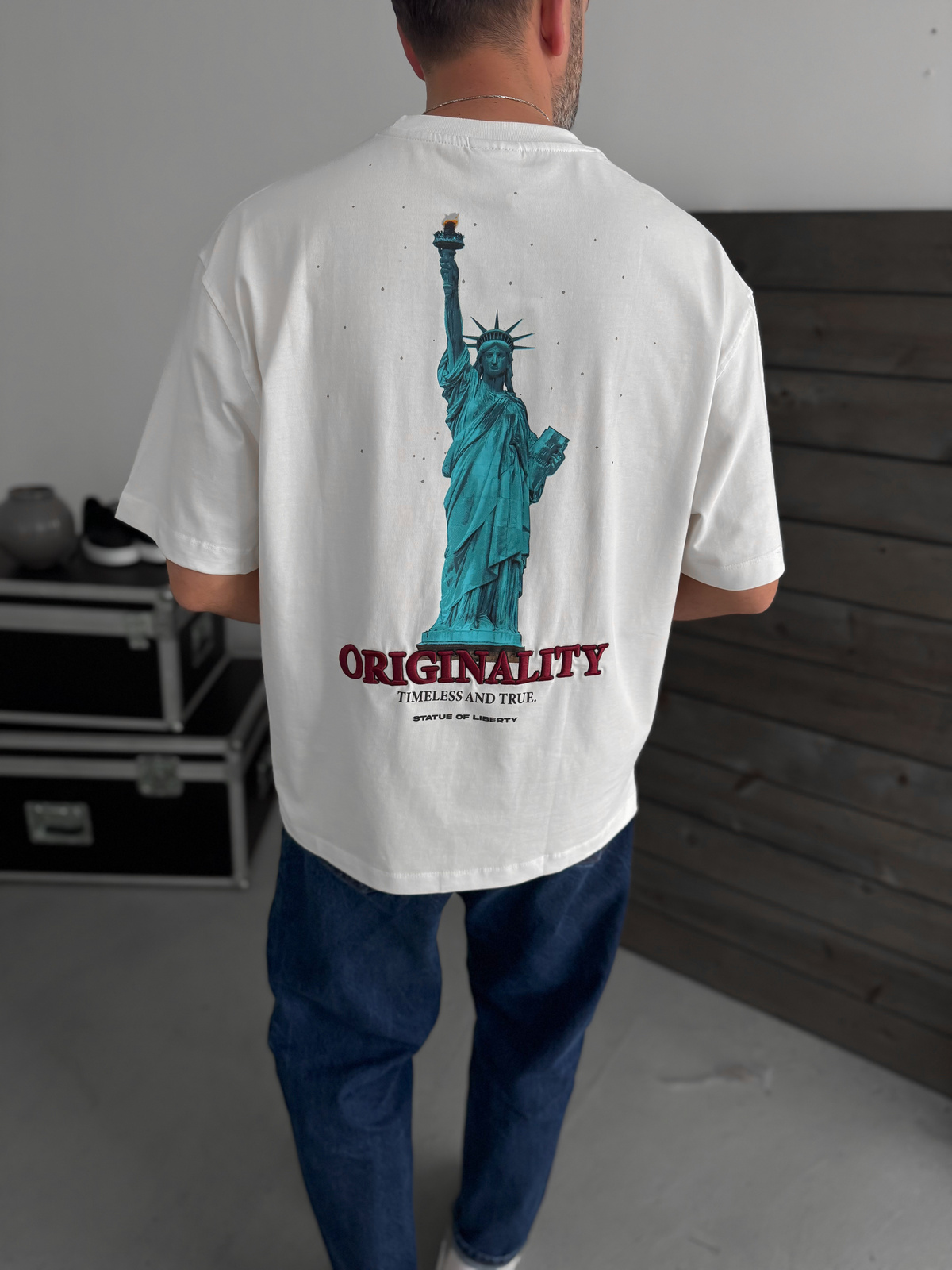 Beyaz Statue Of Liberty Baskılı T-Shirt TW-1033