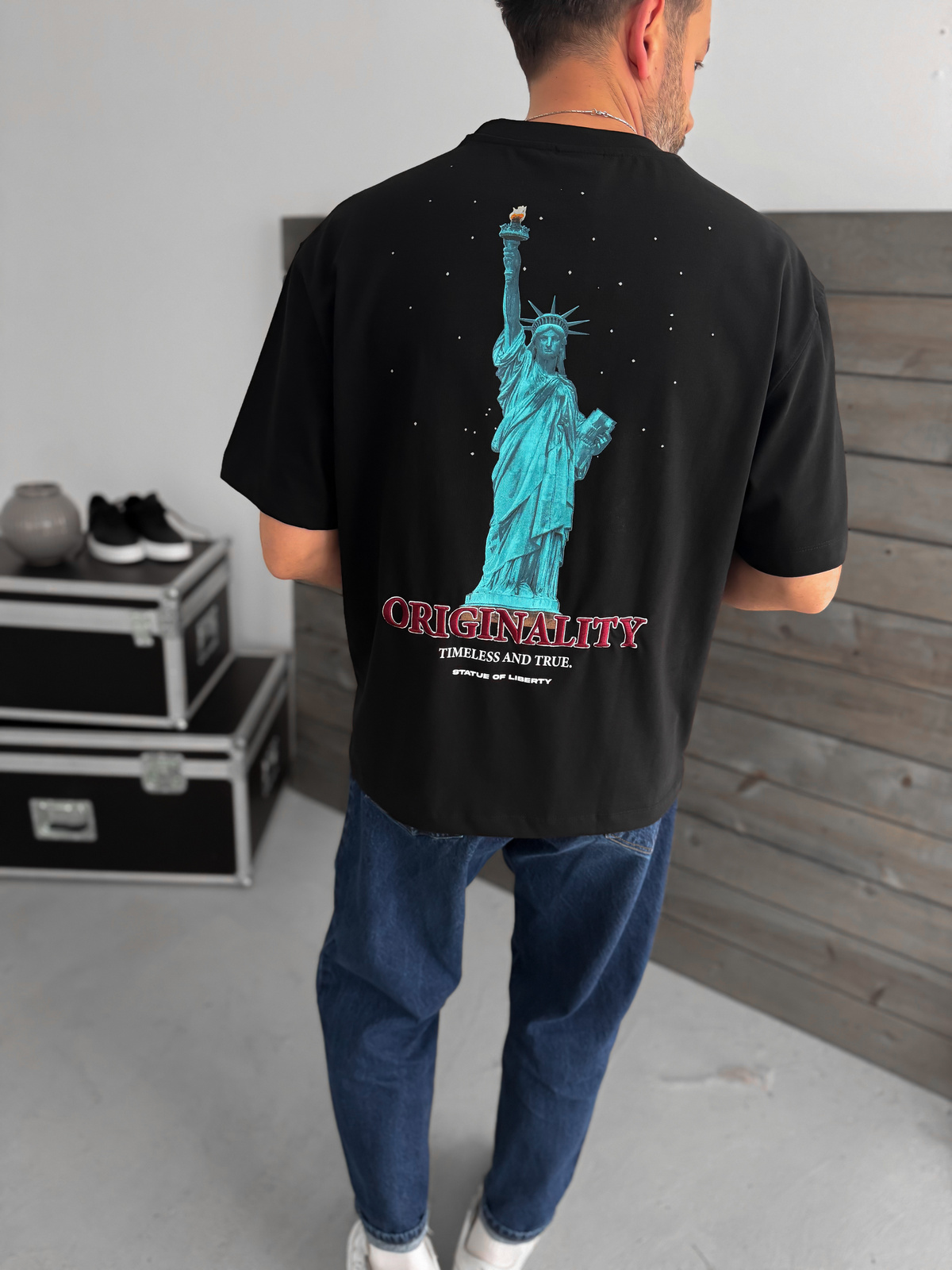 Siyah Statue Of Liberty Baskılı T-Shirt TW-1033