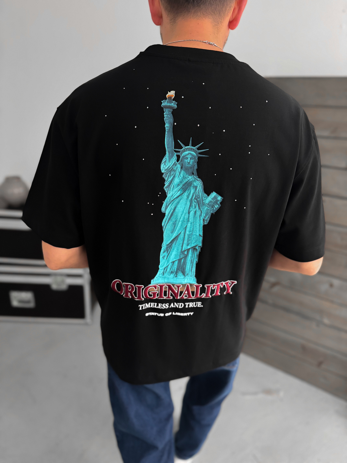 Siyah Statue Of Liberty Baskılı T-Shirt TW-1033