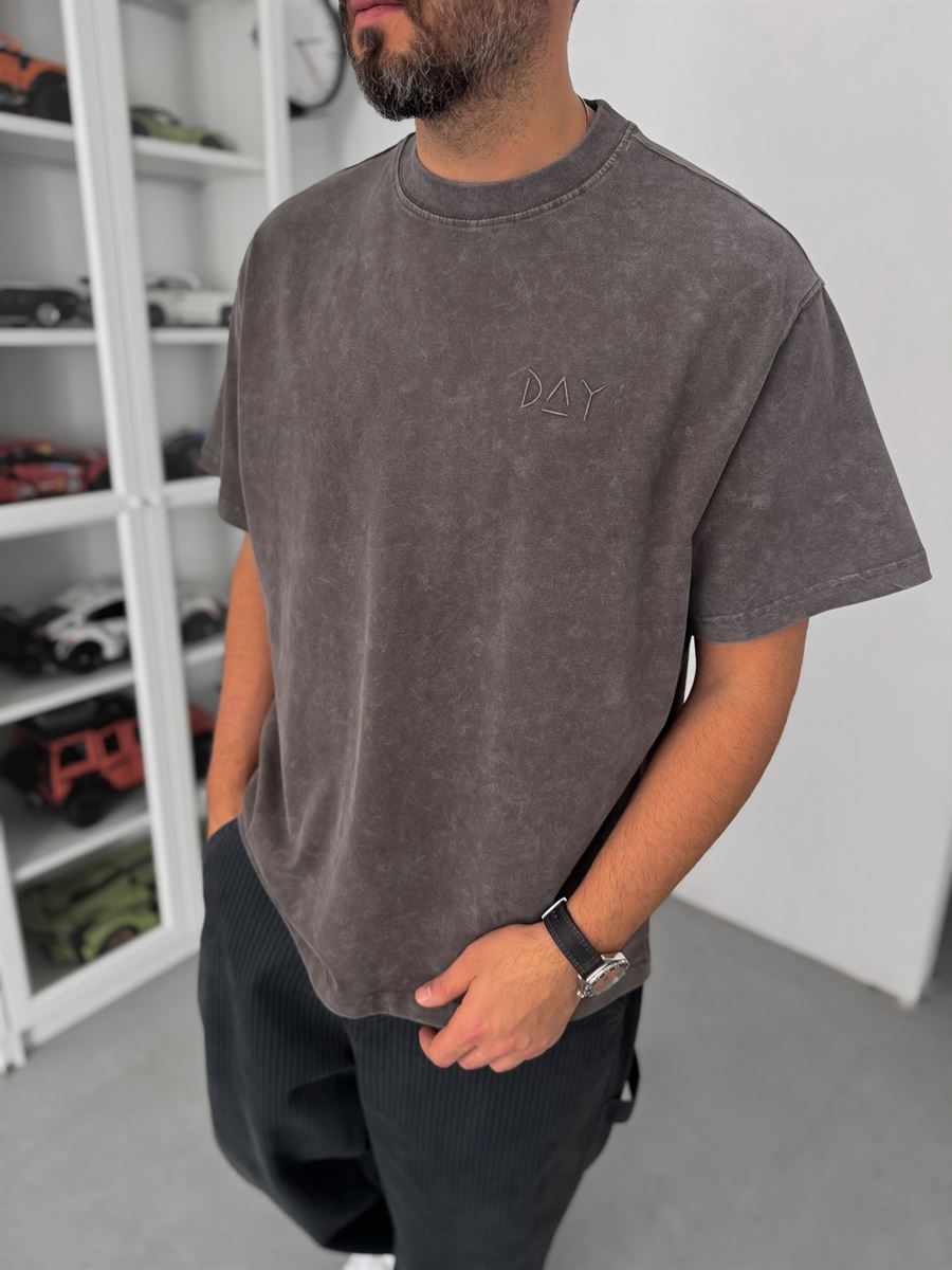Kahve Sırt Yazılı Yıkamalı Oversize T-Shirt C-027