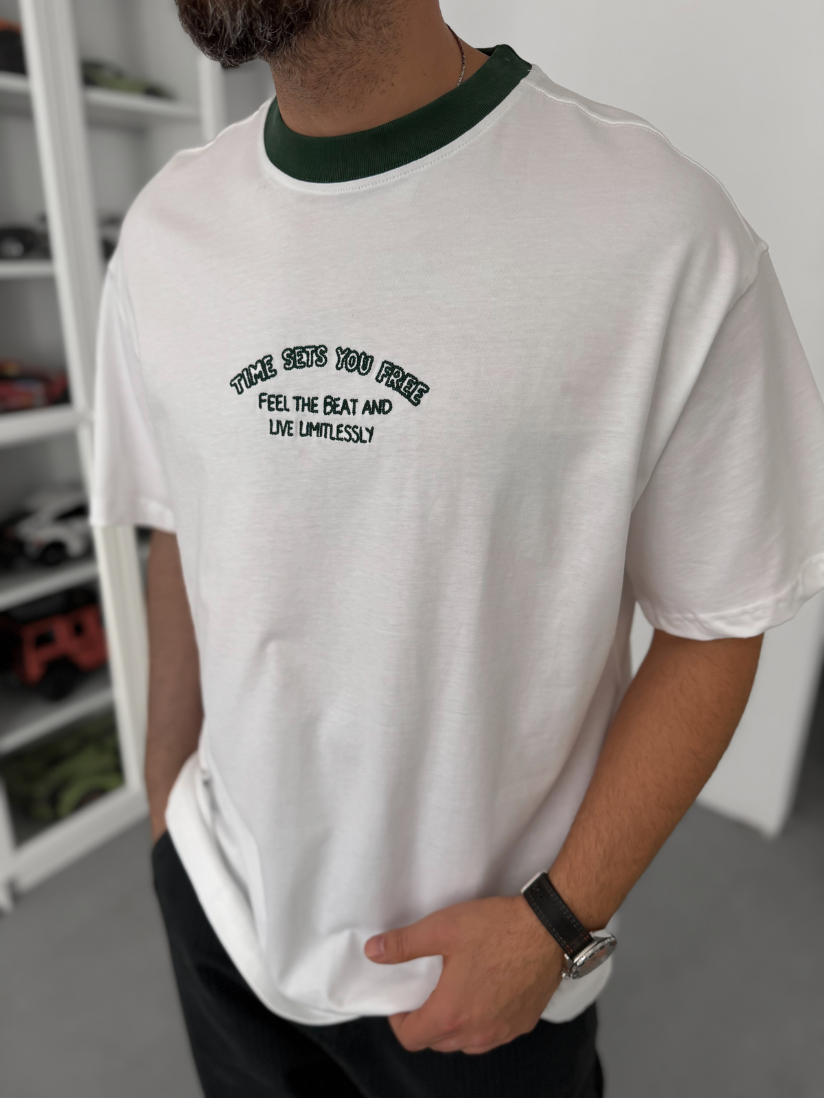Yeşil Yazı Nakışlı Oversize T-Shirt C-028