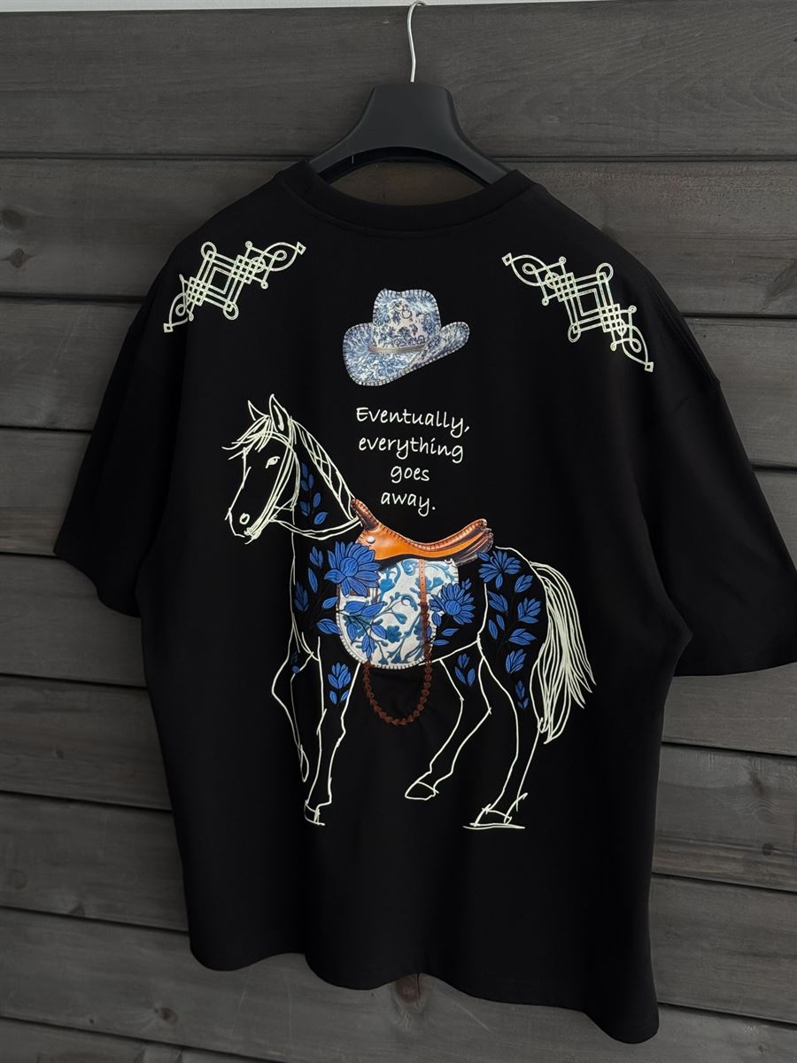Siyah Çiçek Nakışlı Oversize T-Shirt SW-5054