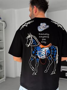 Siyah Çiçek Nakışlı Oversize T-Shirt SW-5054