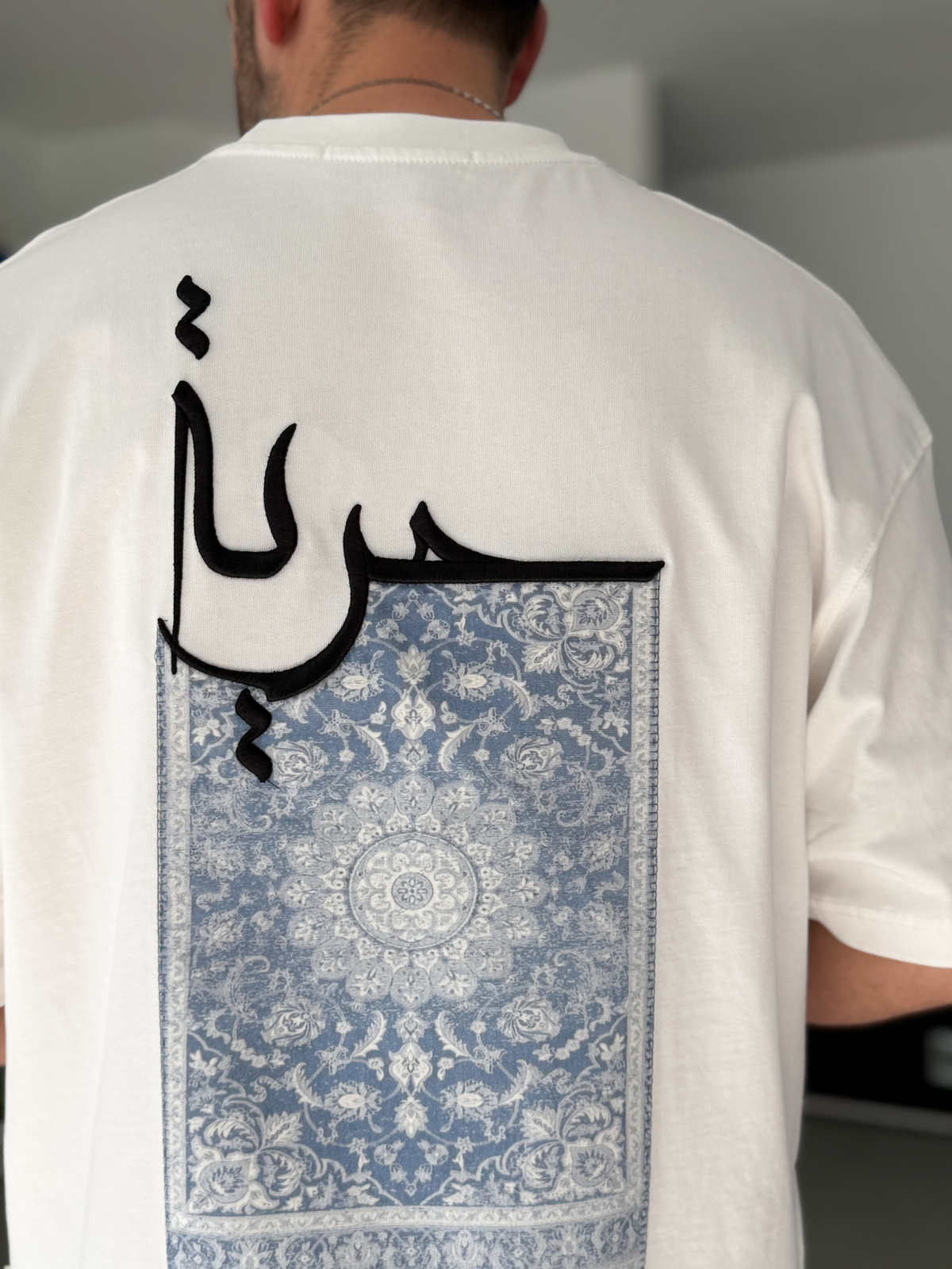 Beyaz Halı Patchli Oversize T-Shirt SW-5052