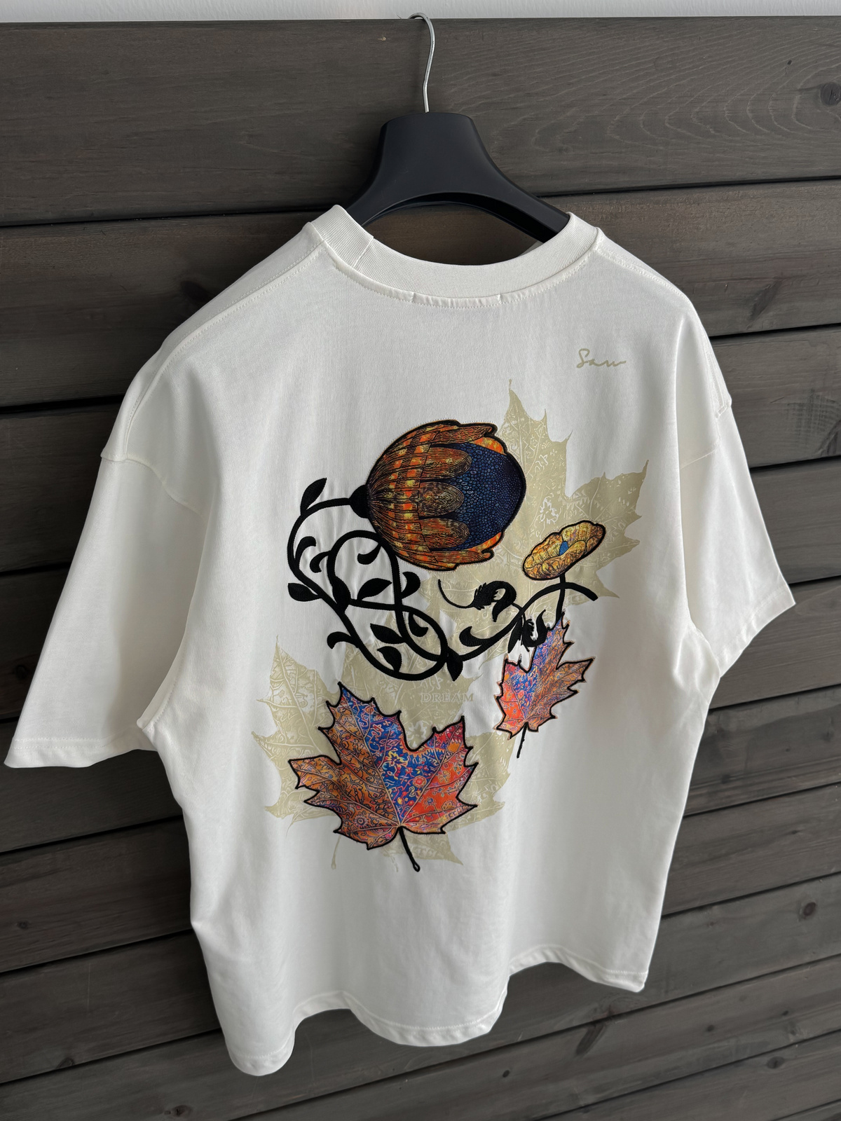 Beyaz Yaprak Patchli Oversize T-Shirt SW-5118