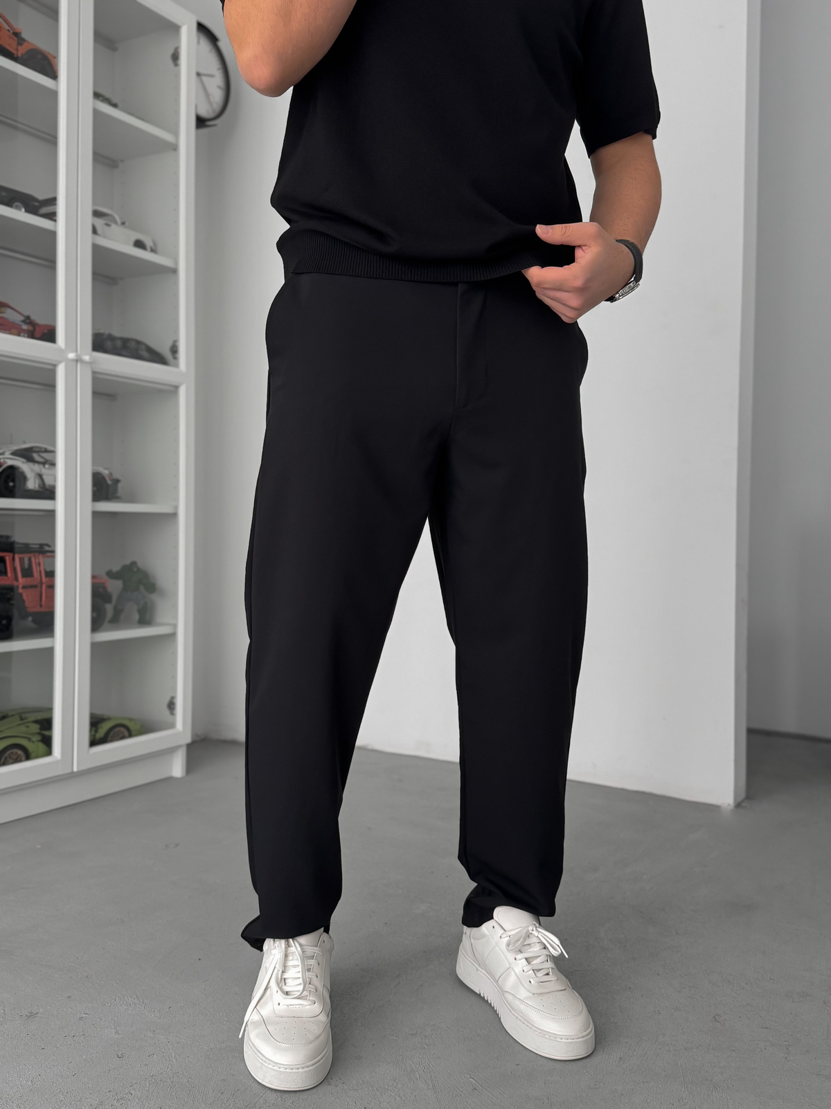 Siyah Regular Kalıp Kumaş Pantolon TW-7083