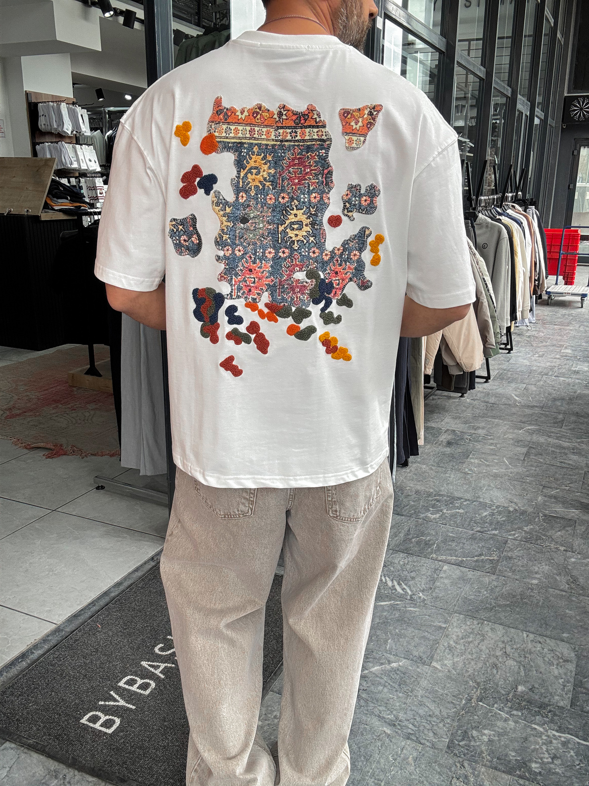 Beyaz Authentic Nakışlı Oversize T-Shirt SW-5079