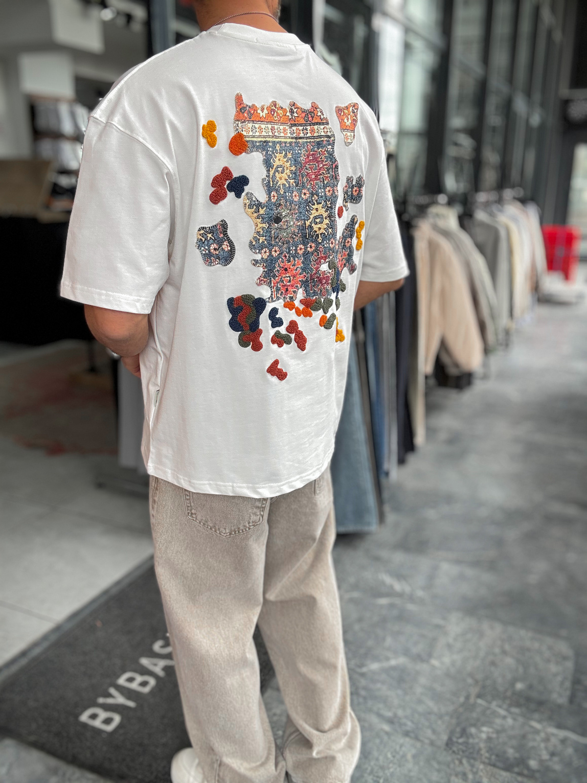 Beyaz Authentic Nakışlı Oversize T-Shirt SW-5079
