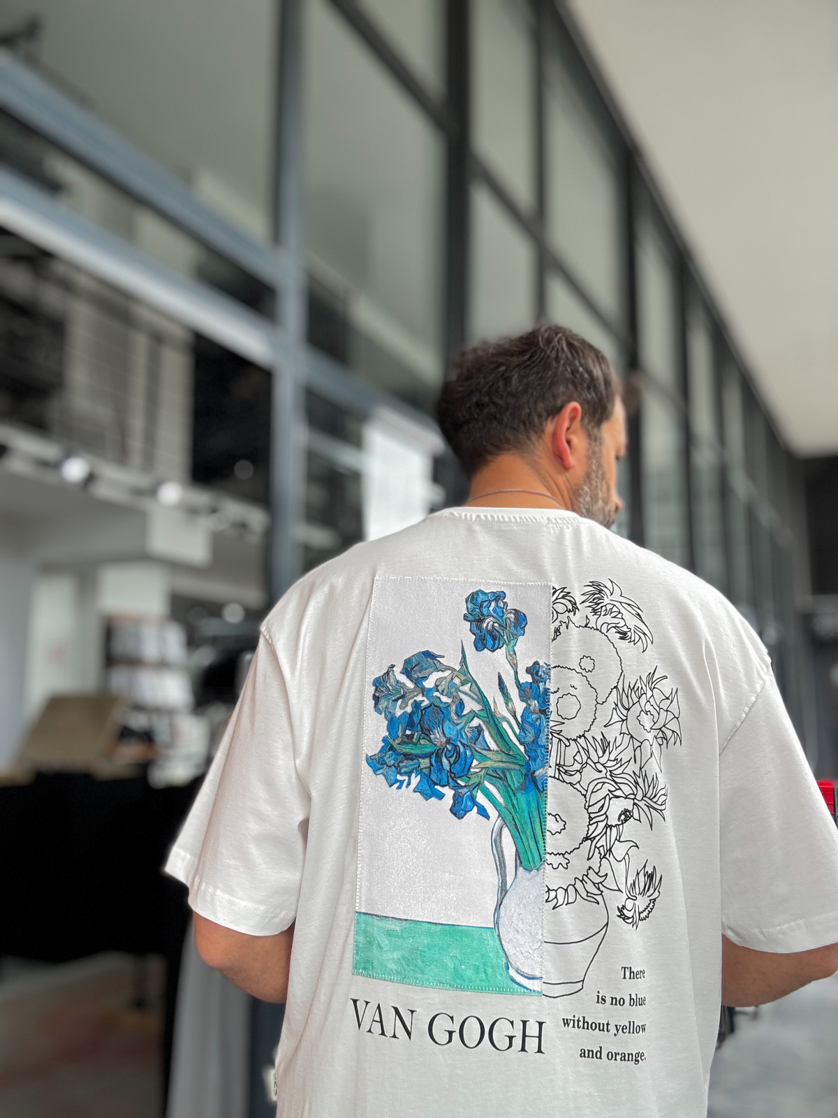 Beyaz Saksı Nakışlı Oversize T-Shirt SW-5141