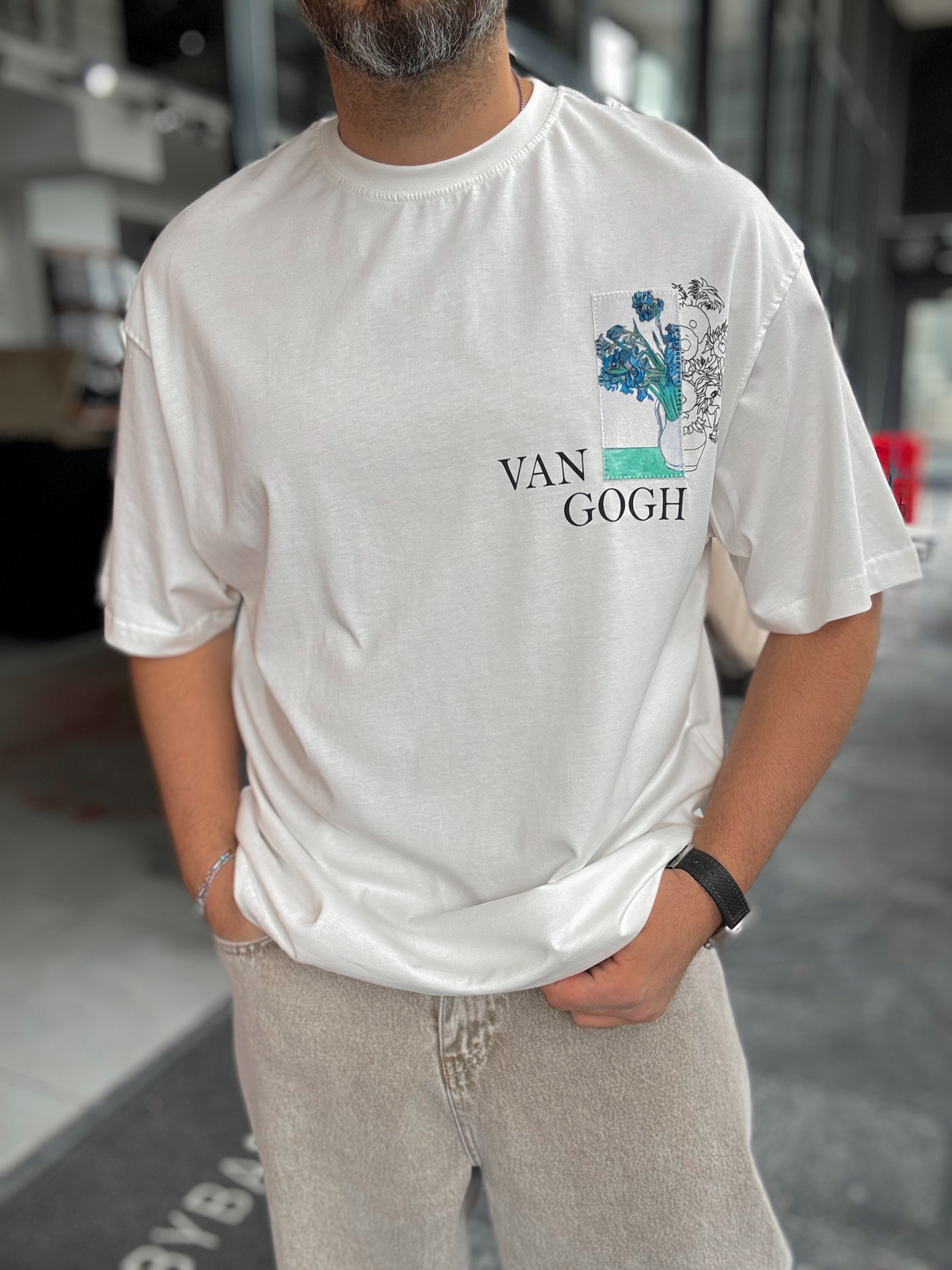 Beyaz Saksı Nakışlı Oversize T-Shirt SW-5141